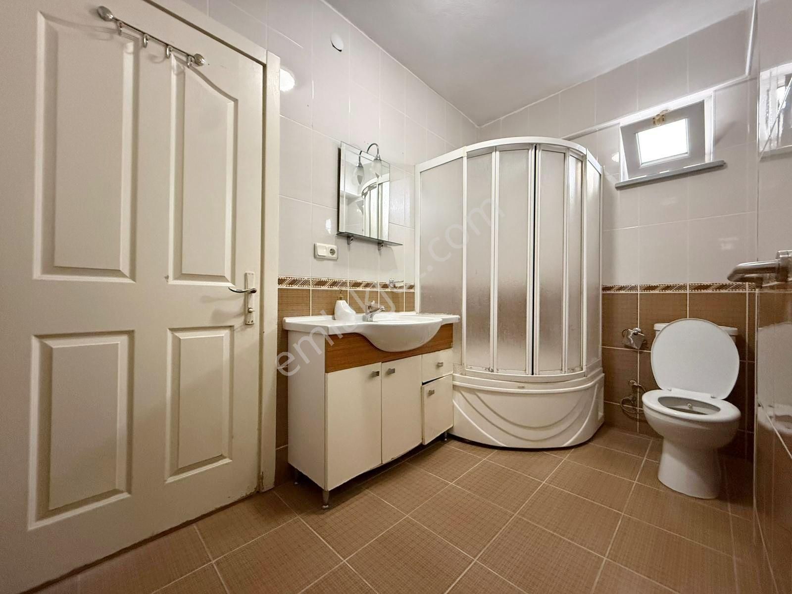 Mehmet Akif Ersoy Mahallesi Metrobüse 15dk Kiralık Daire ! - Görsel 12