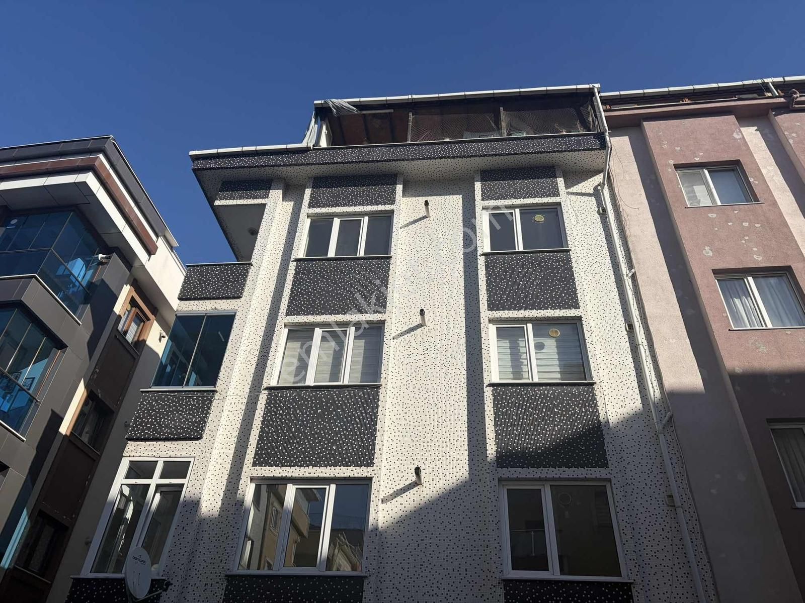 F-l Emlaktan Bulgurlu Çağrı Metro Yakını Geniş Dubleks