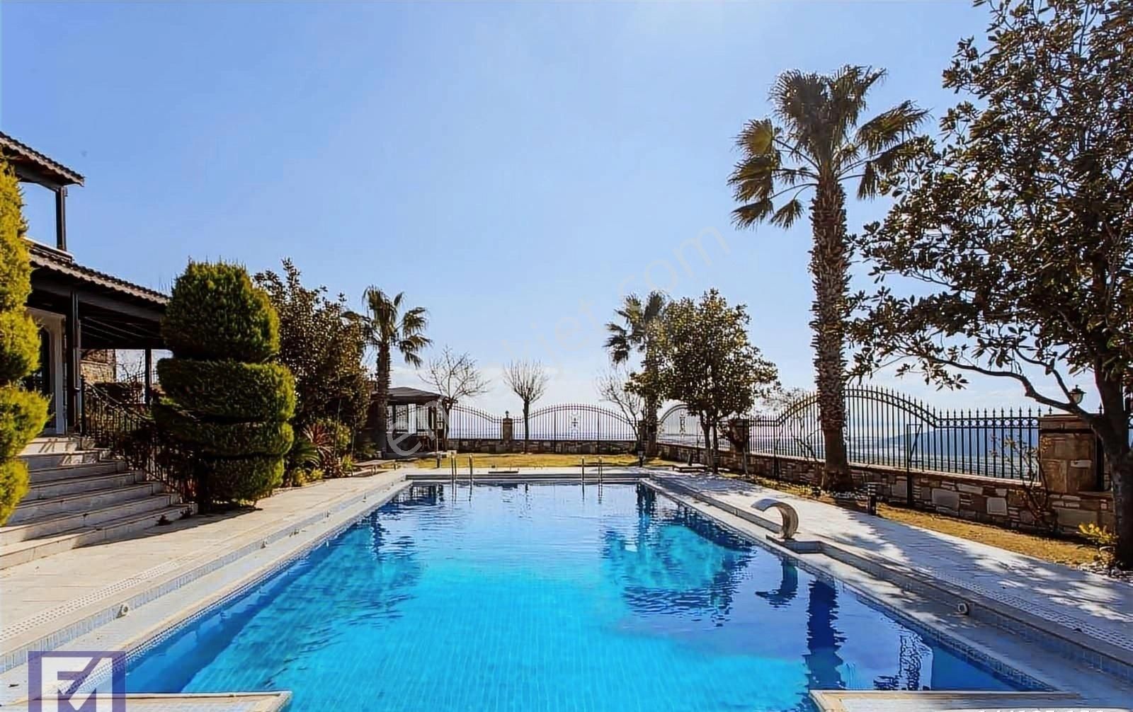 Foçaköyde Müstakil 5+1 Özel Villa - Görsel 4