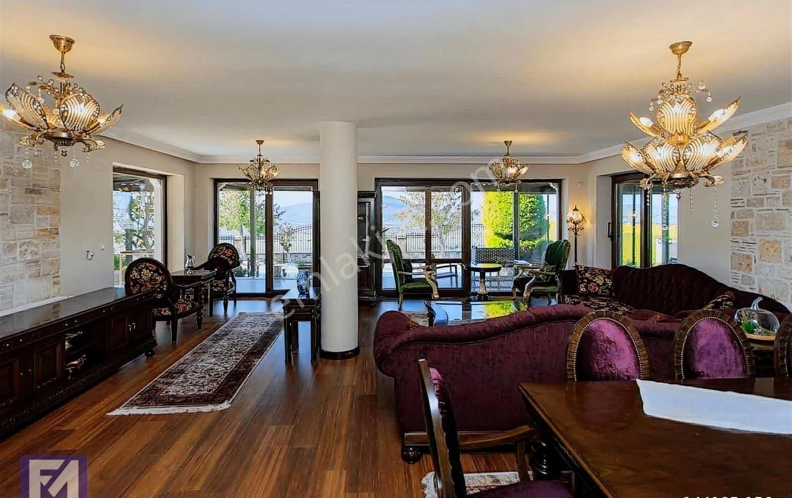 Foçaköyde Müstakil 5+1 Özel Villa - Görsel 22