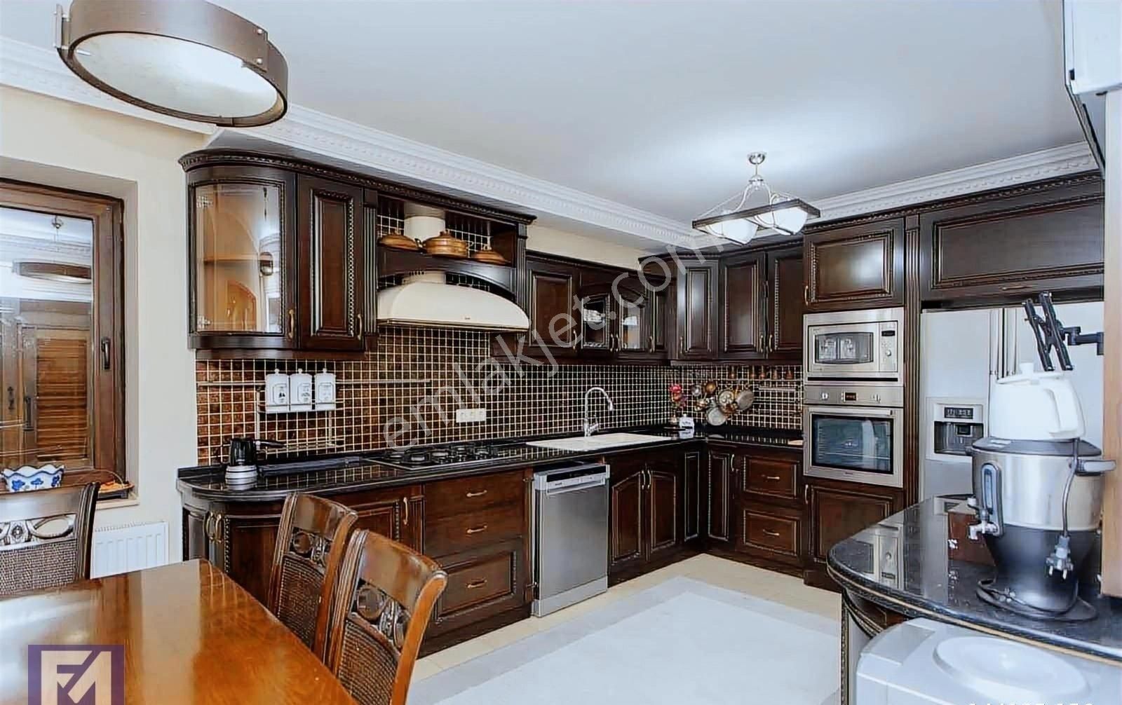 Foçaköyde Müstakil 5+1 Özel Villa - Görsel 31