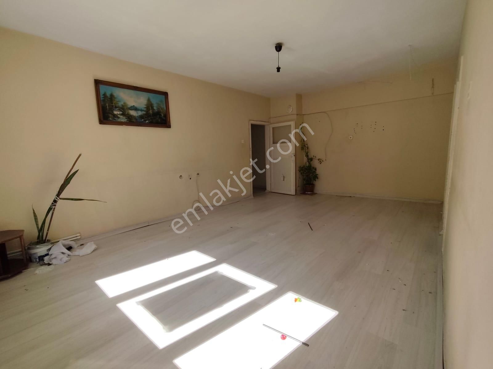 Yılmaz Gayrimenkulden Ankara Caddesi Üzerinde Gemiş M2 3+1 Kaçırılmayacak Fırsat Kiralık K - Görsel 24