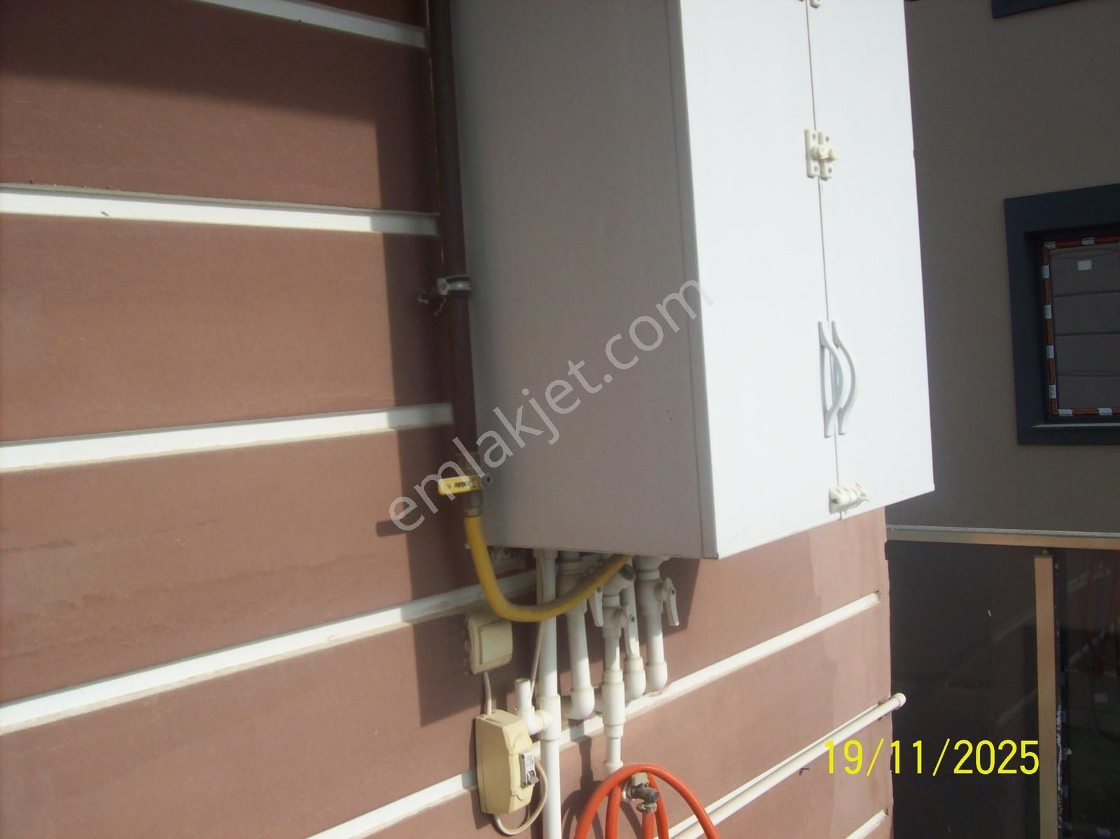 Seyrek De 2+1 Doğal Gazlı Ara Kat Daire 17.000.tl - Görsel 13