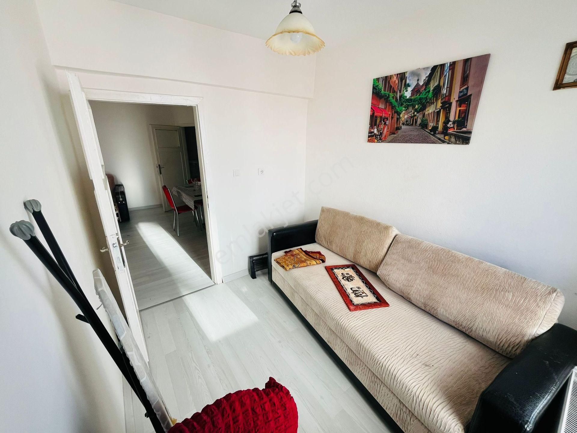 Kartaltepe'de Okullar Cad. Yakını 3+1 Katta Satılık Fırsat Daire !! - Görsel 9