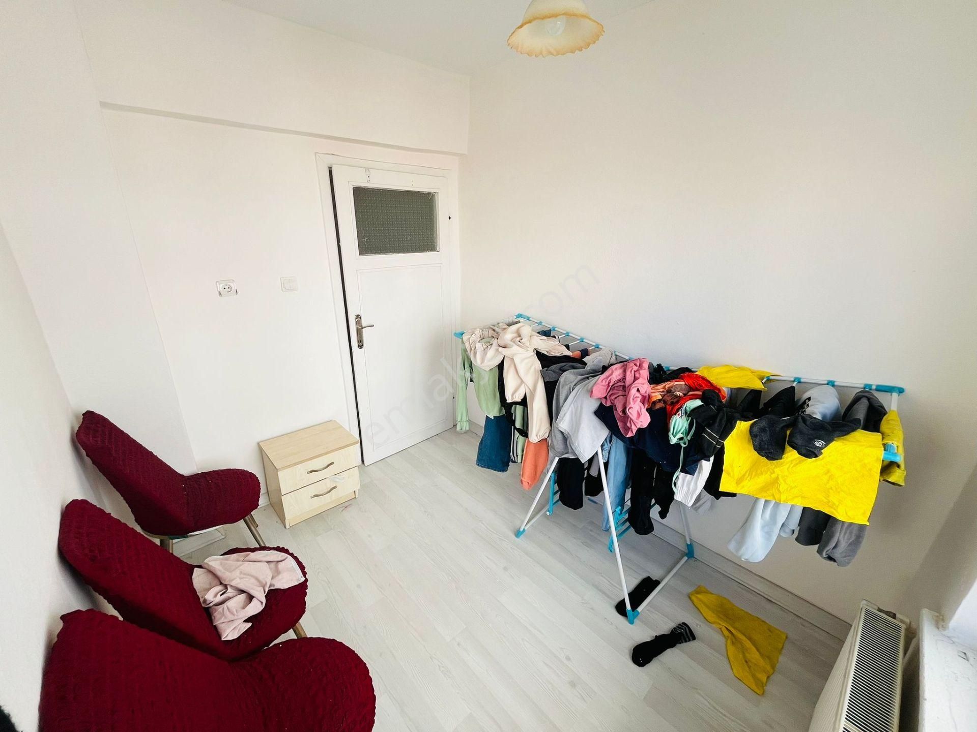 Kartaltepe'de Okullar Cad. Yakını 3+1 Katta Satılık Fırsat Daire !! - Görsel 15