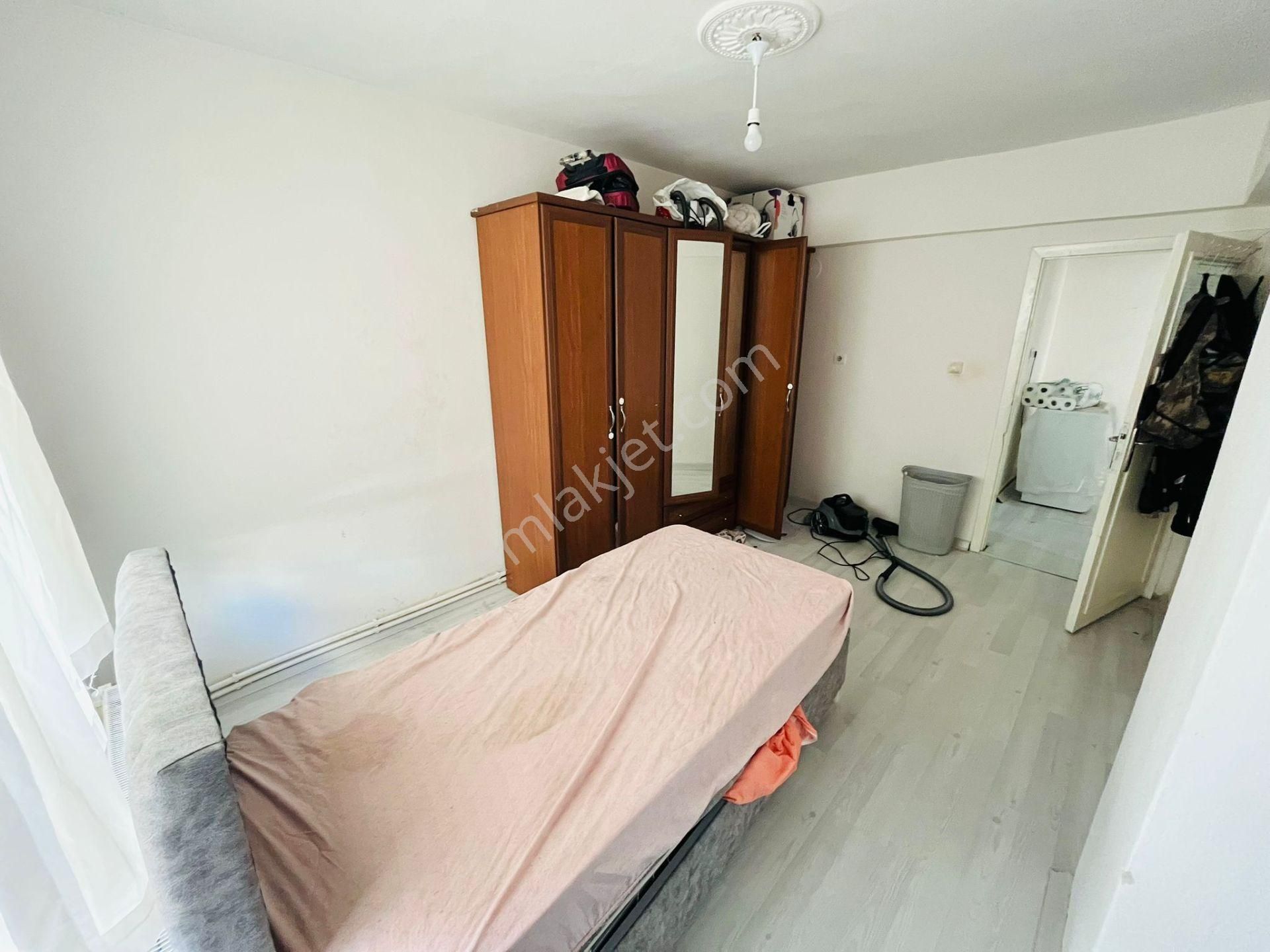 Kartaltepe'de Okullar Cad. Yakını 3+1 Katta Satılık Fırsat Daire !! - Görsel 11