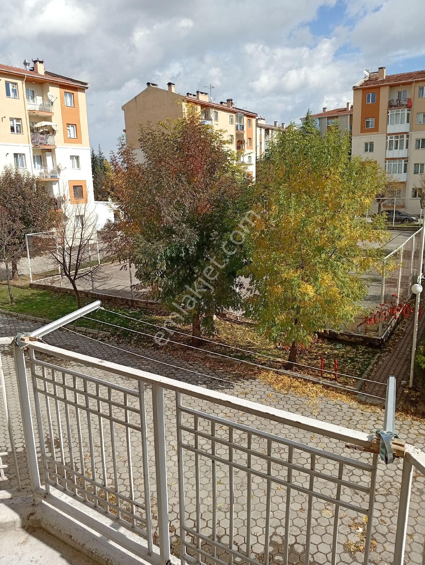 Çankaya Mah Yılmazlar Sitesinde Yenilenmiş Sahibinden 3+1 - Görsel 21