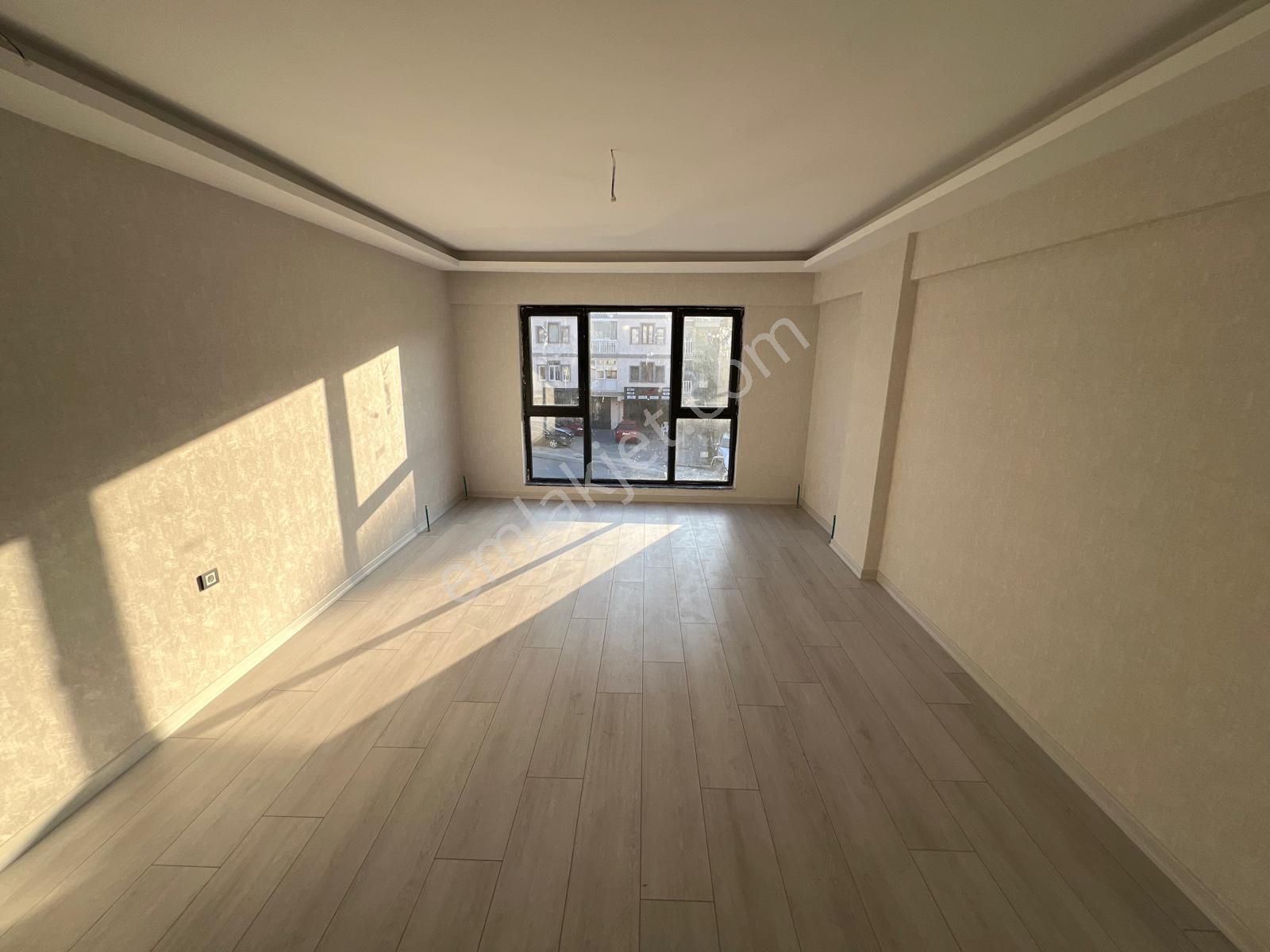 Cadde Üzeri Sıfır Binada Oturuma Hazır İskanlı 3+1 Daire - Görsel 2