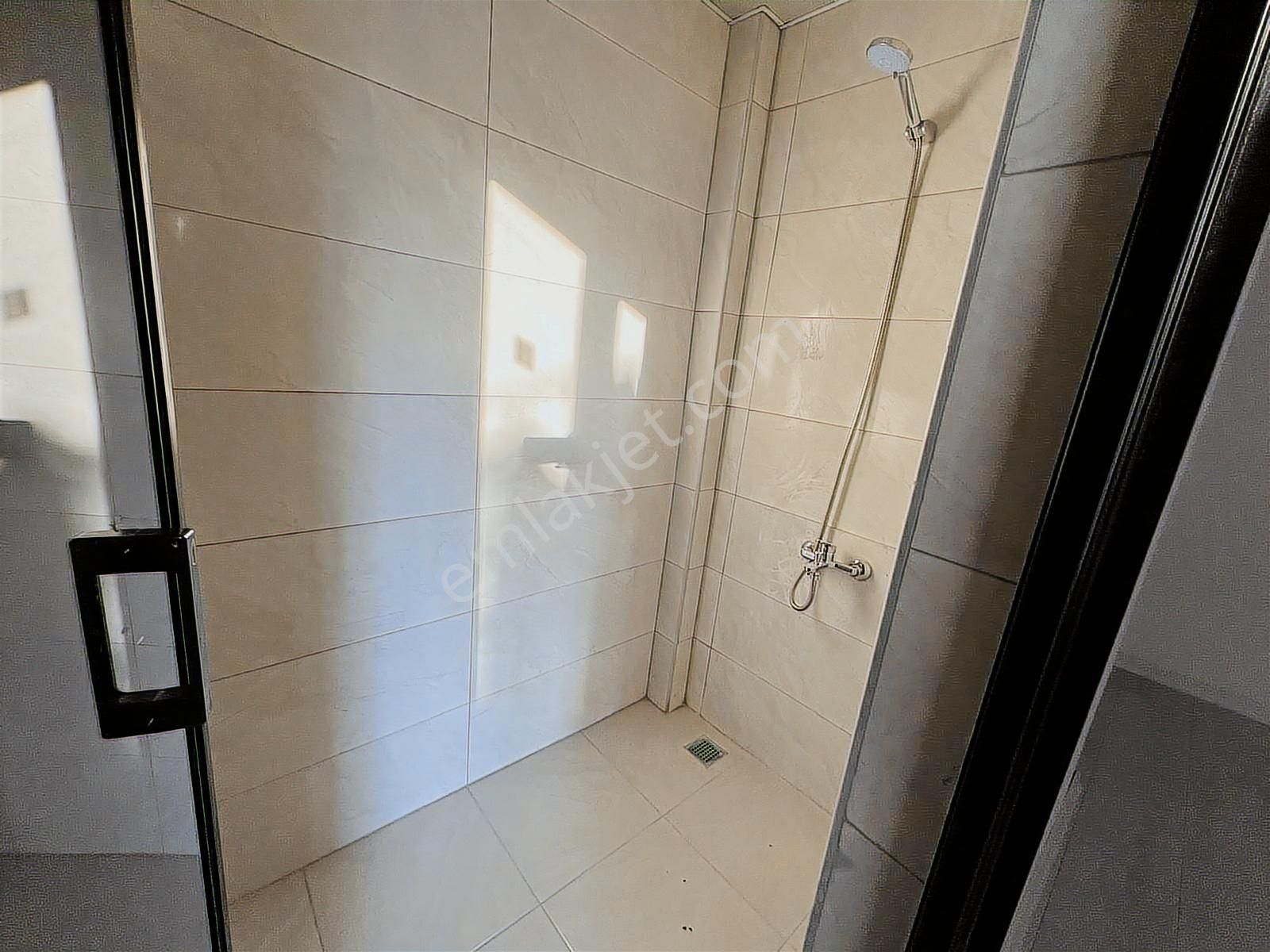 Cadde Üzeri Sıfır Binada Oturuma Hazır İskanlı 3+1 Daire - Görsel 13