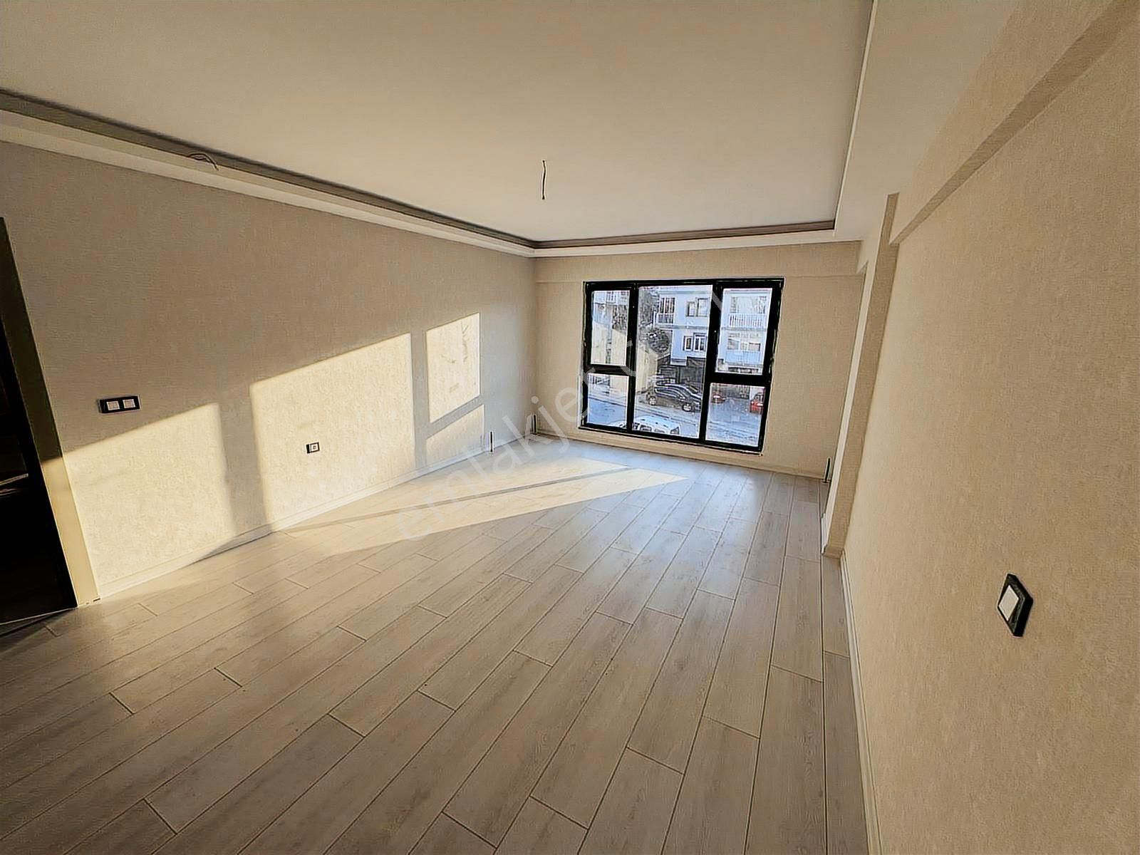 Cadde Üzeri Sıfır Binada Oturuma Hazır İskanlı 3+1 Daire - Görsel 3