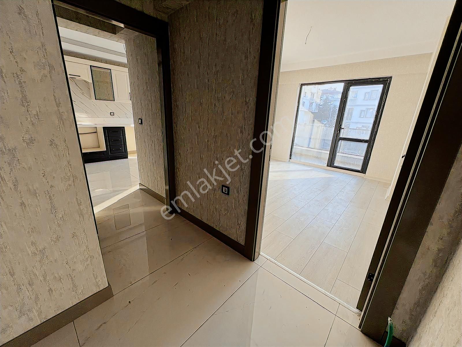 Cadde Üzeri Sıfır Binada Oturuma Hazır İskanlı 3+1 Daire - Görsel 7