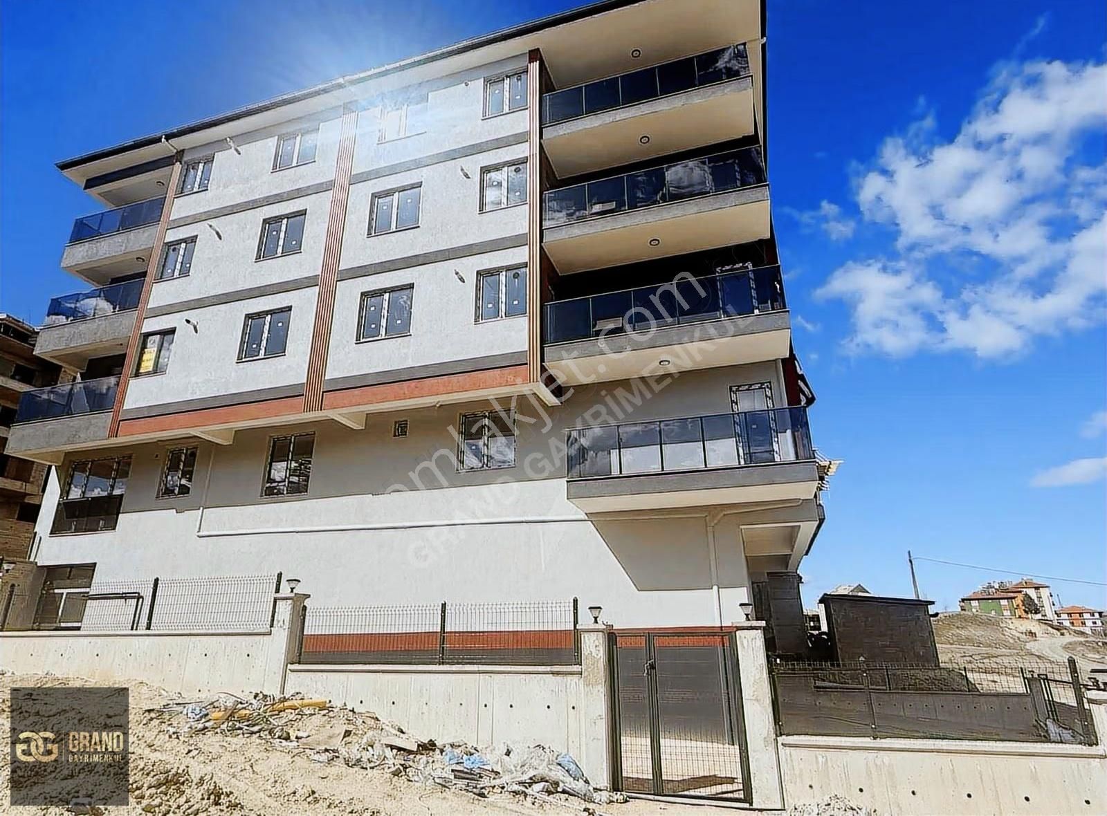 Susuz'da 2+1 Satılık Daireler 80 M2 Sıfır Oturuma Hazır