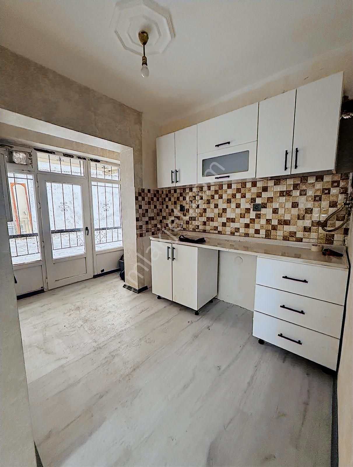 Günsazak Caddesi Üzerinde Full Yapılı İskanlı 3+1 Giriş Kat - Görsel 28