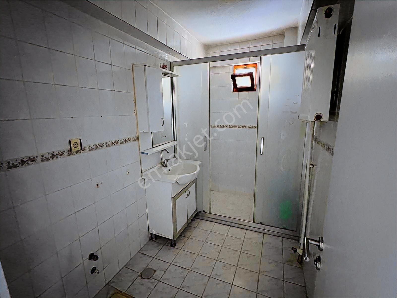 Acill_bağlum_bulvar_üzeri_1.kat_asansörlü_iskanlı_çift Balkonlu - Görsel 4