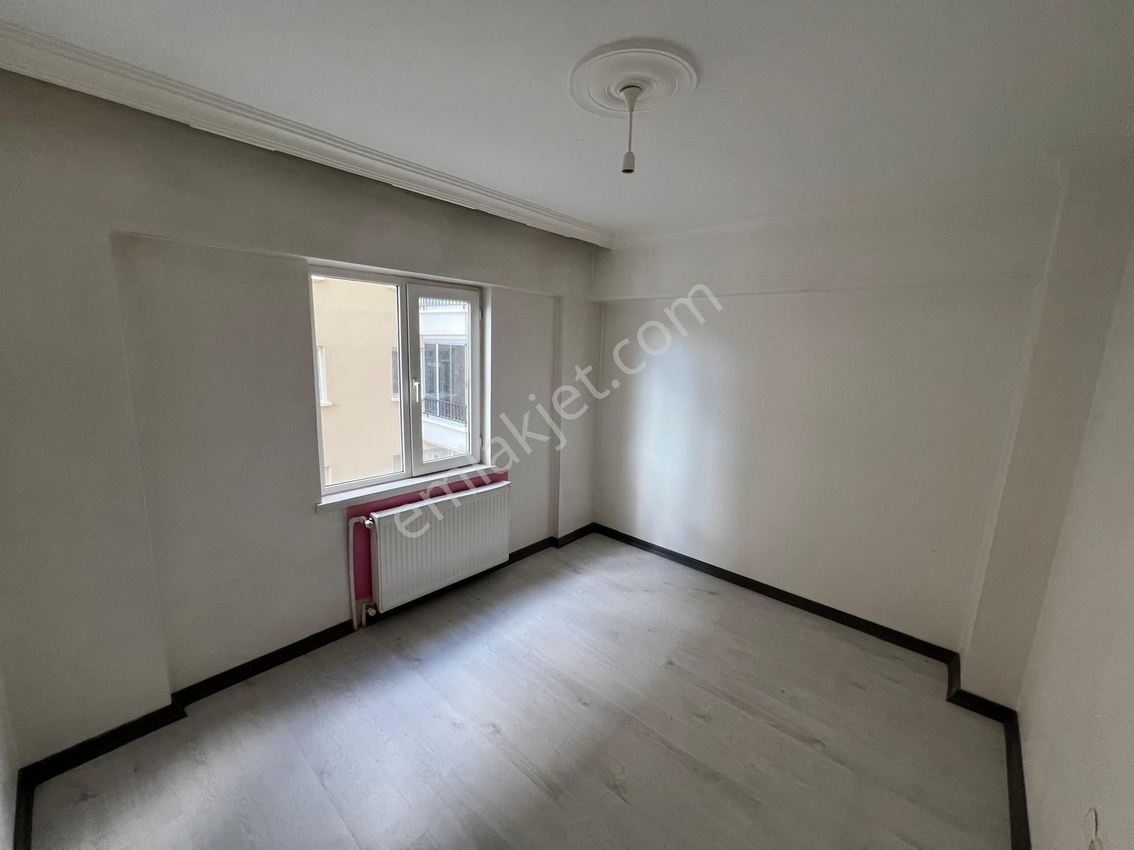 Acill_bağlum_bulvar_üzeri_1.kat_asansörlü_iskanlı_çift Balkonlu - Görsel 23