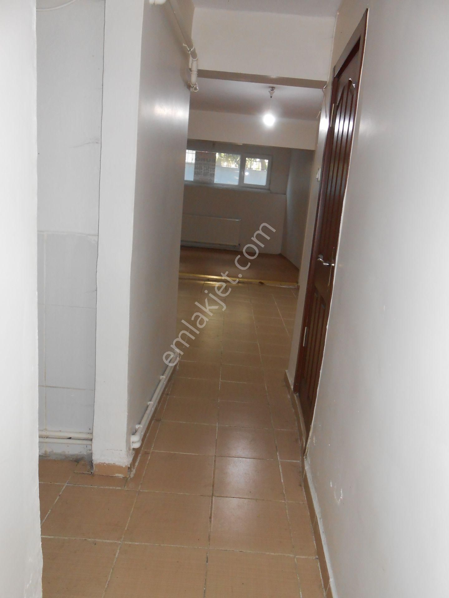 Bakırköy Y Mah İst Cd Karat34 Karşısı Pazar Sahil Yakın 85m2 2+1 Kombili Kiracılıbina Arsası 400 M2 - Görsel 28