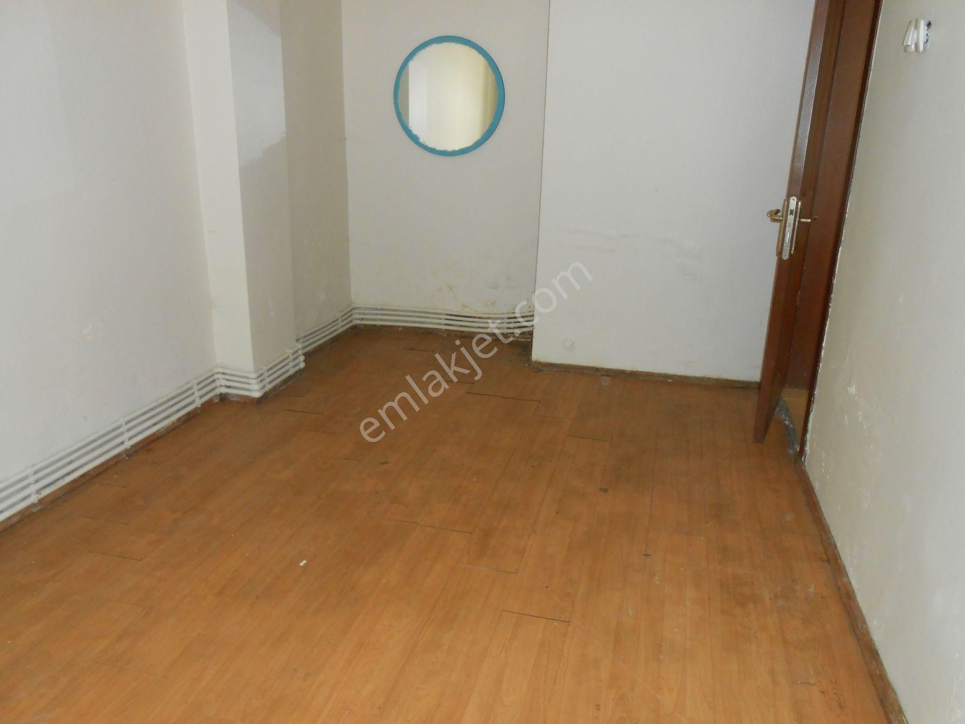 Bakırköy Y Mah İst Cd Karat34 Karşısı Pazar Sahil Yakın 85m2 2+1 Kombili Kiracılıbina Arsası 400 M2 - Görsel 16