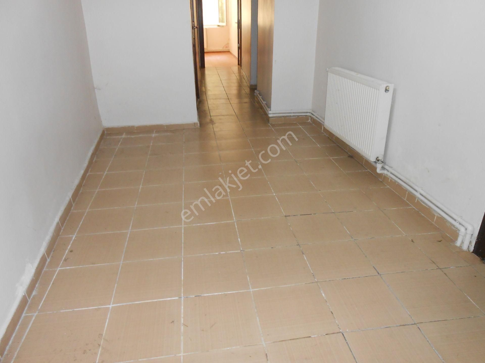 Bakırköy Y Mah İst Cd Karat34 Karşısı Pazar Sahil Yakın 85m2 2+1 Kombili Kiracılıbina Arsası 400 M2 - Görsel 12