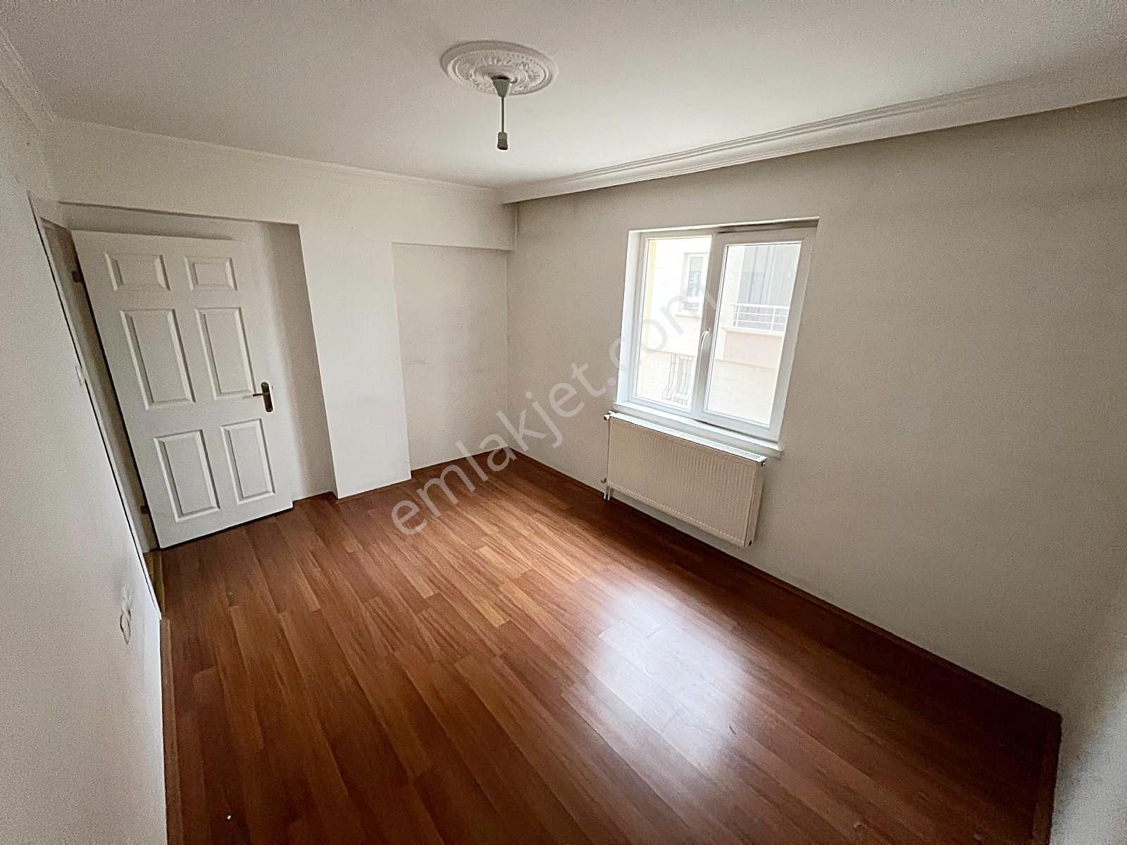 Çarşı_pazar_otobüs_dolmuş_okul_ve_sağlık_ocağı_dibinde_1.kat_2+1 - Görsel 26