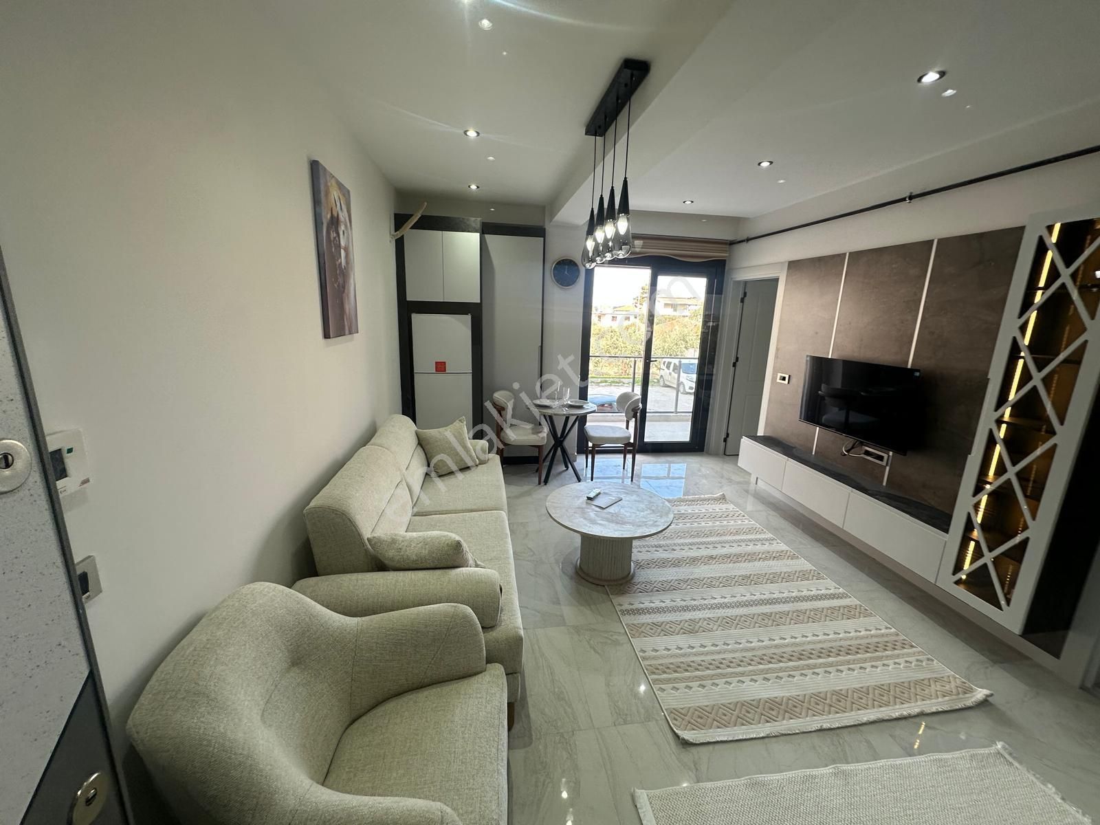 Zeytinköyde Şiir Otelin Arkasında Sıfır 1+1 Asansörlü Otoparklı Balkonlu Apart