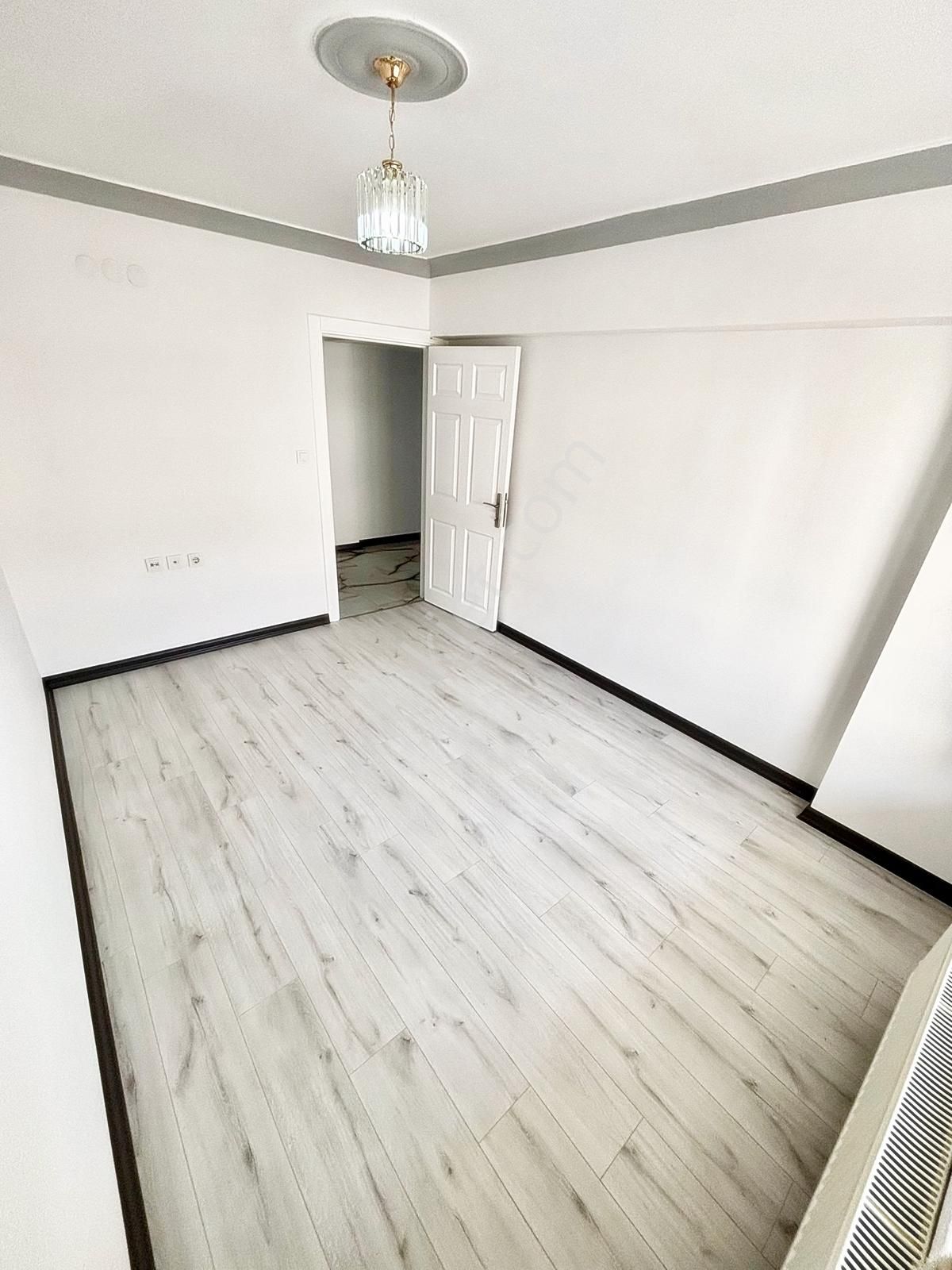 Yeni_bina_140m2_lüx_yapılı_geniş_oturum_ 2m Kredi İmkanı_ile 3+1 - Görsel 15