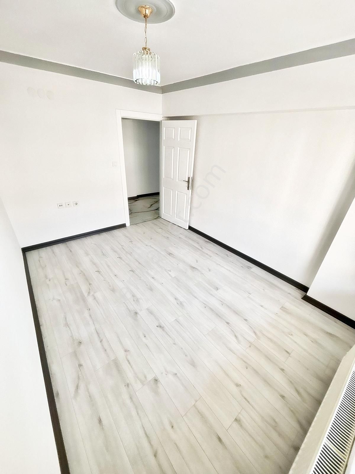 Yeni_bina_140m2_lüx_yapılı_geniş_oturum_ 2m Kredi İmkanı_ile 3+1 - Görsel 8