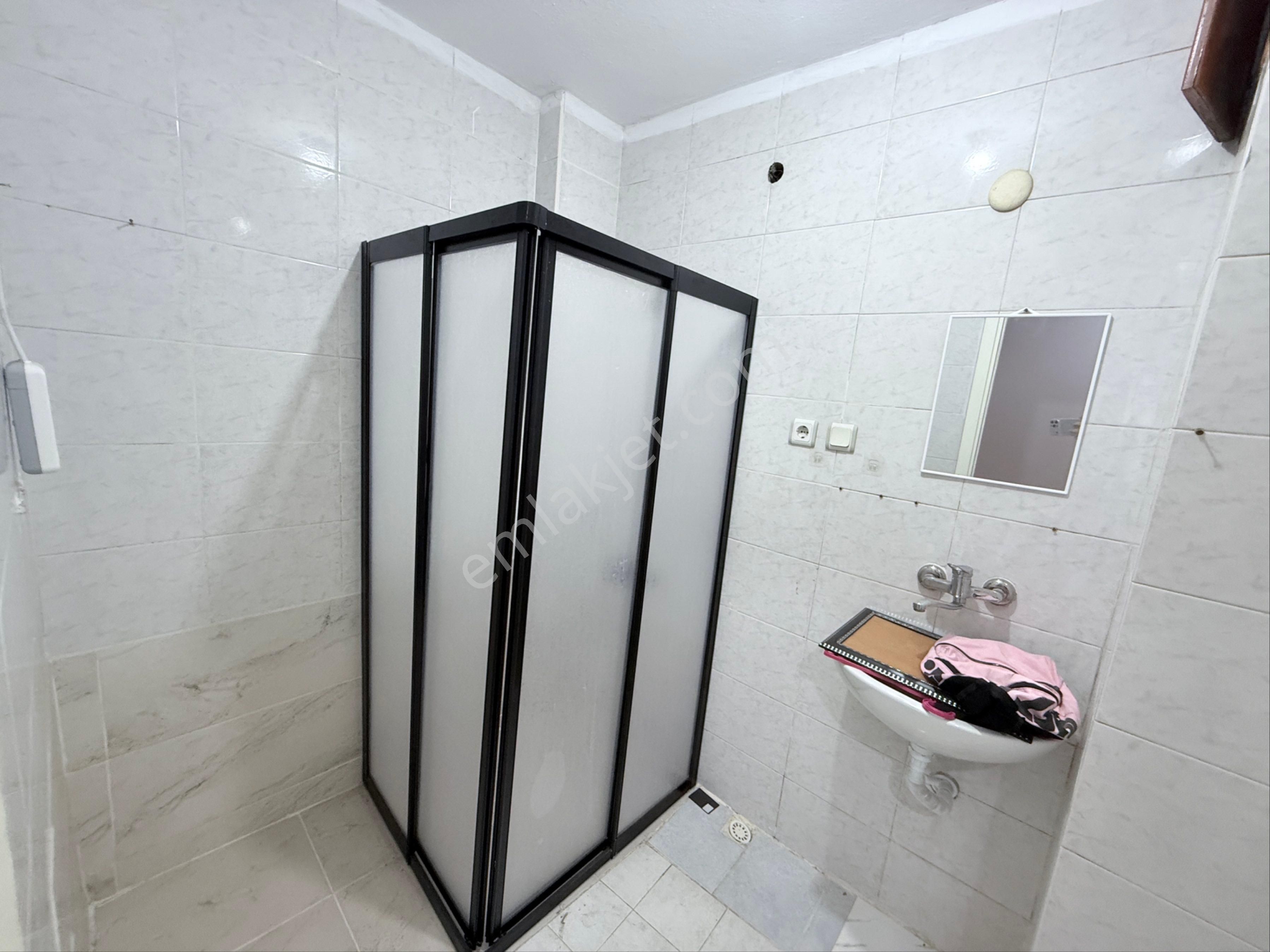 Sefaköy İnönü Mahallesi Satılık 2 + 1 Birinci Kat - Görsel 4