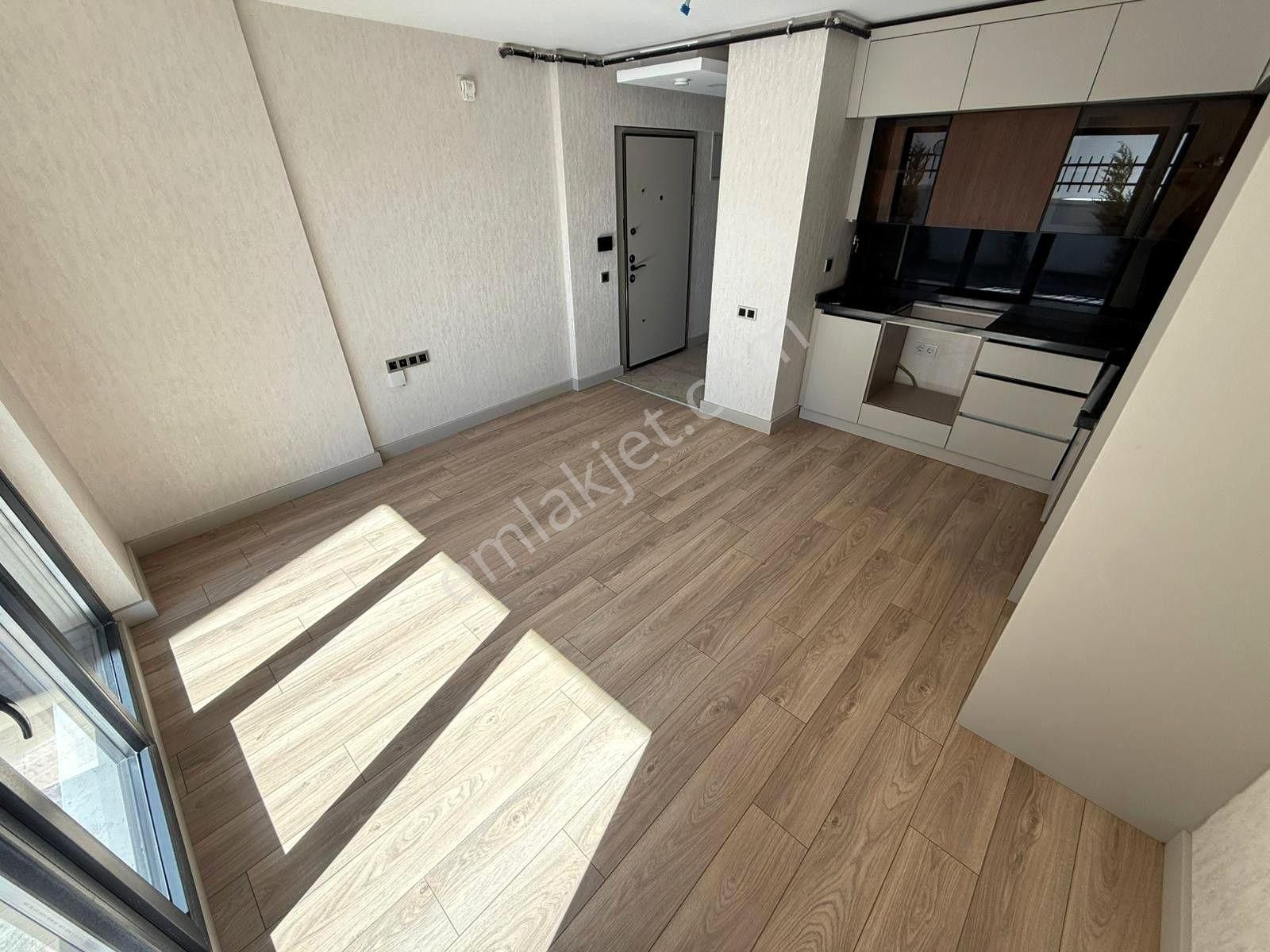 Kariyer'den Şehir Hastanesi Ve Gata Yakını Sıfır Binada 2+1 Lüx Yapılı Özel Bahçeli Daire - Görsel 3