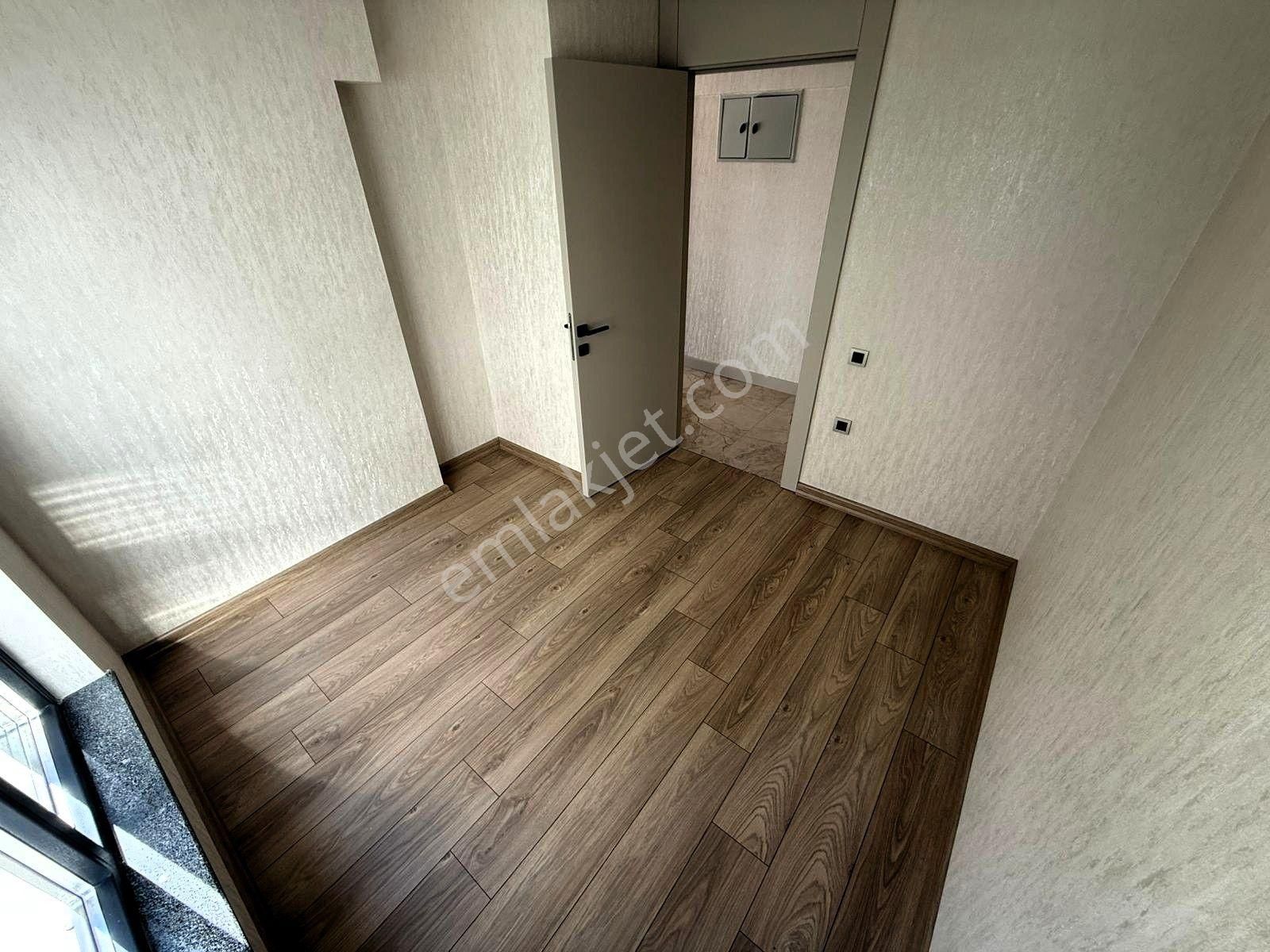 Kariyer'den Şehir Hastanesi Ve Gata Yakını Sıfır Binada 2+1 Lüx Yapılı Özel Bahçeli Daire - Görsel 18