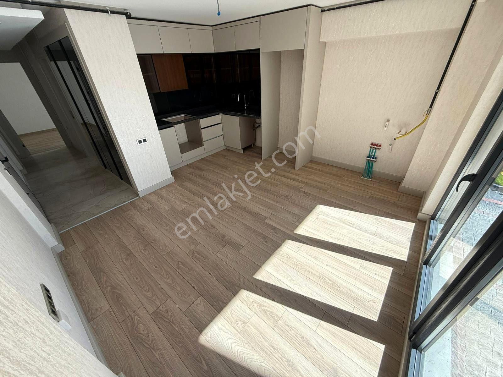 Kariyer'den Şehir Hastanesi Ve Gata Yakını Sıfır Binada 2+1 Lüx Yapılı Özel Bahçeli Daire - Görsel 2