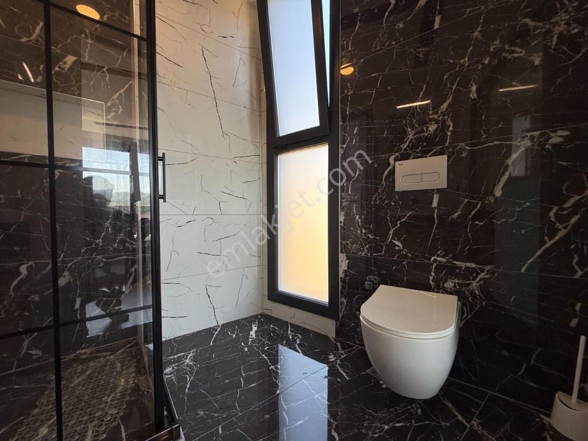 Kuşadası Ege Mahallesinde Satılık Eşyalı Müstakil Villa - Görsel 14