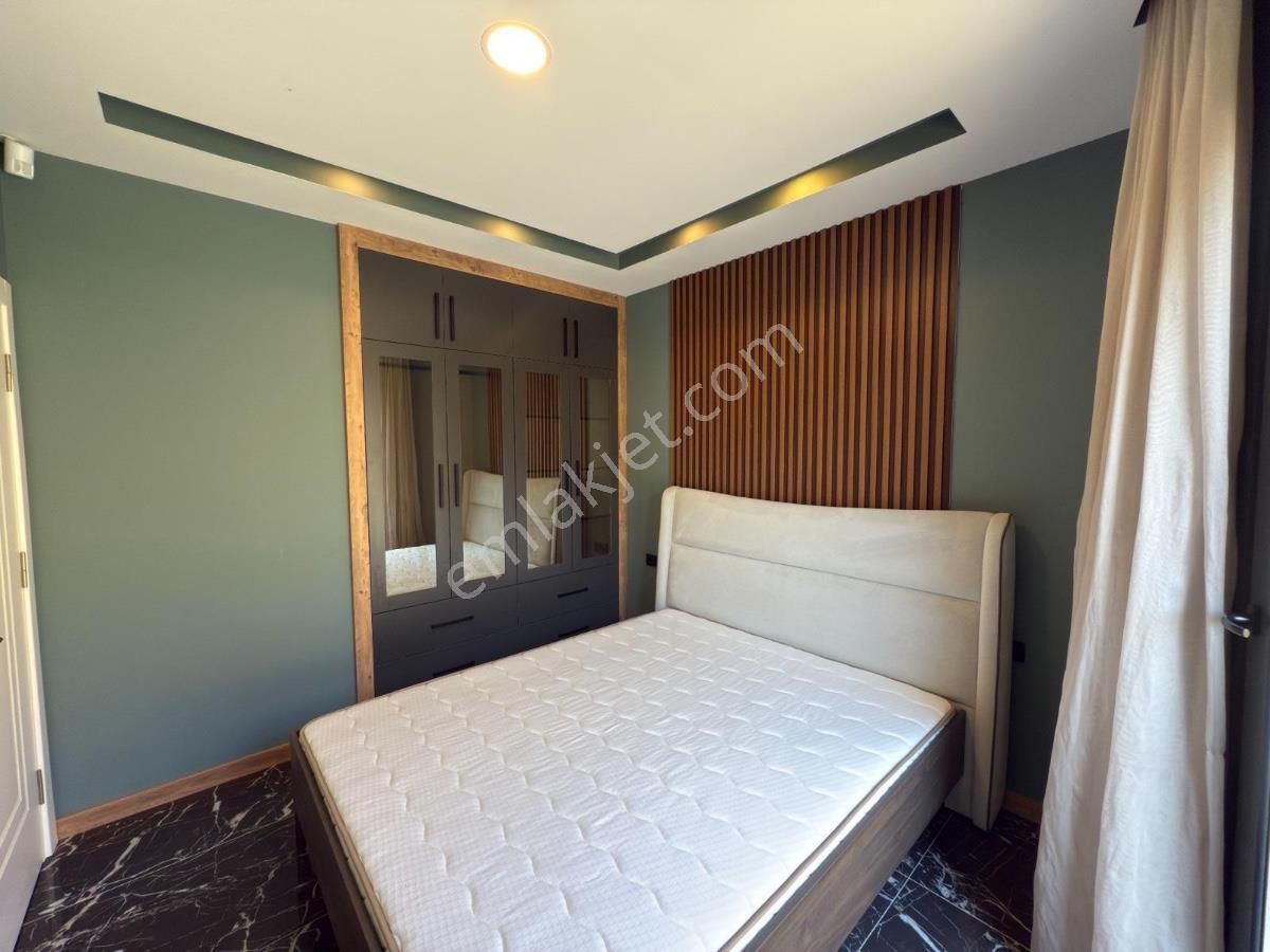 Kuşadası Ege Mahallesinde Satılık Eşyalı Müstakil Villa - Görsel 33