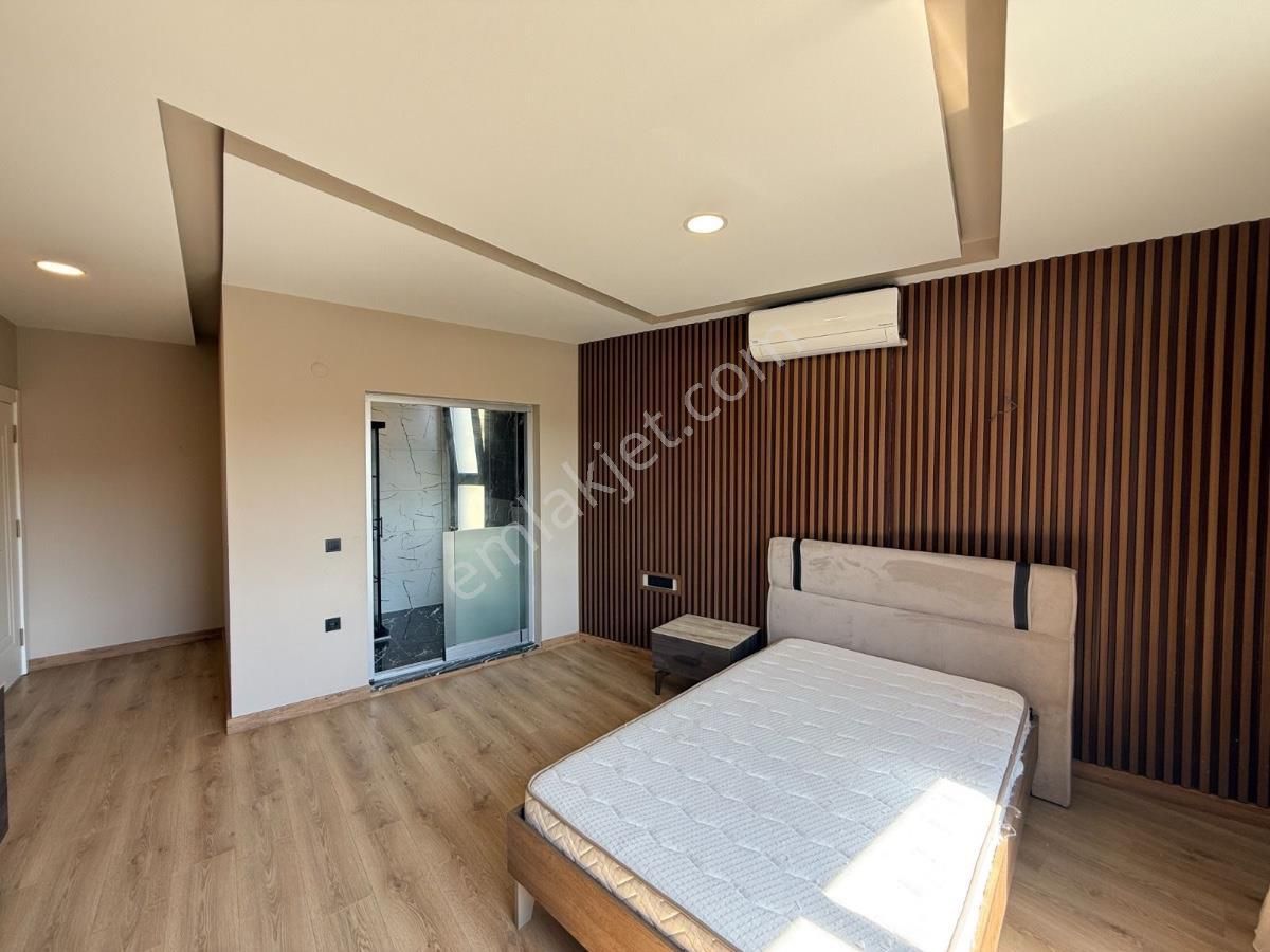 Kuşadası Ege Mahallesinde Satılık Eşyalı Müstakil Villa - Görsel 4