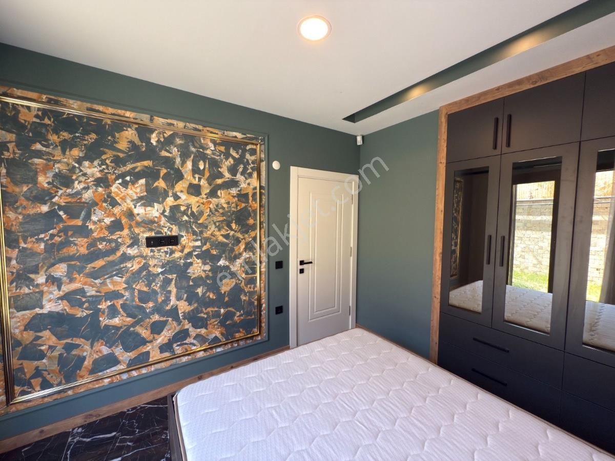 Kuşadası Ege Mahallesinde Satılık Eşyalı Müstakil Villa - Görsel 5