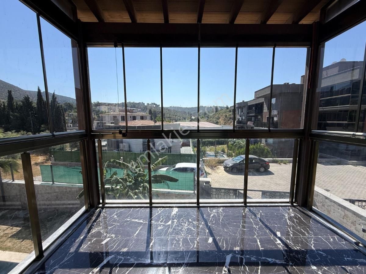 Kuşadası Ege Mahallesinde Satılık Eşyalı Müstakil Villa - Görsel 30