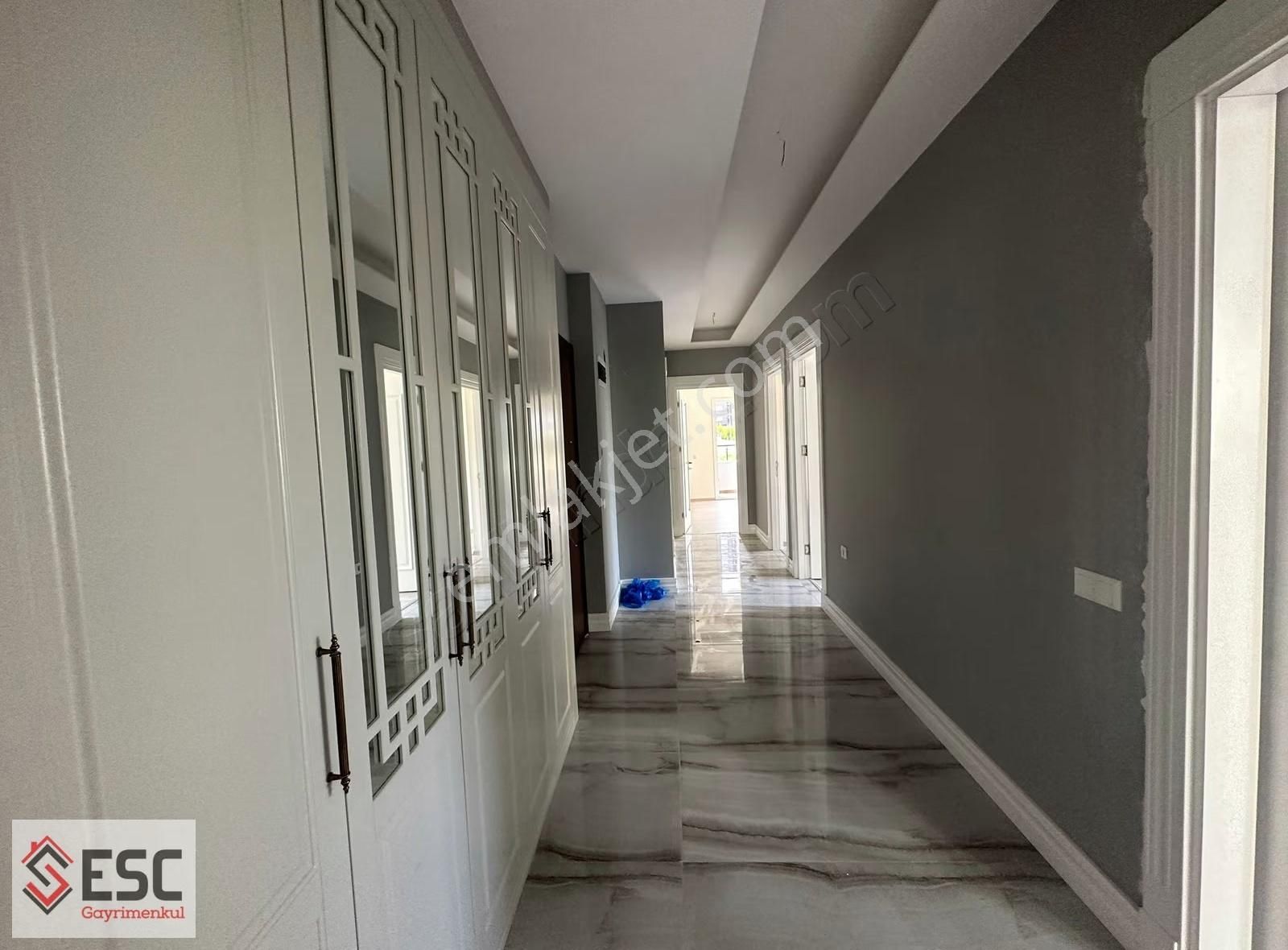 Esc'den Akdeniz Mh,de Geniş M2 Li Fırsat 4+1 Daire Esc2434f - Görsel 31