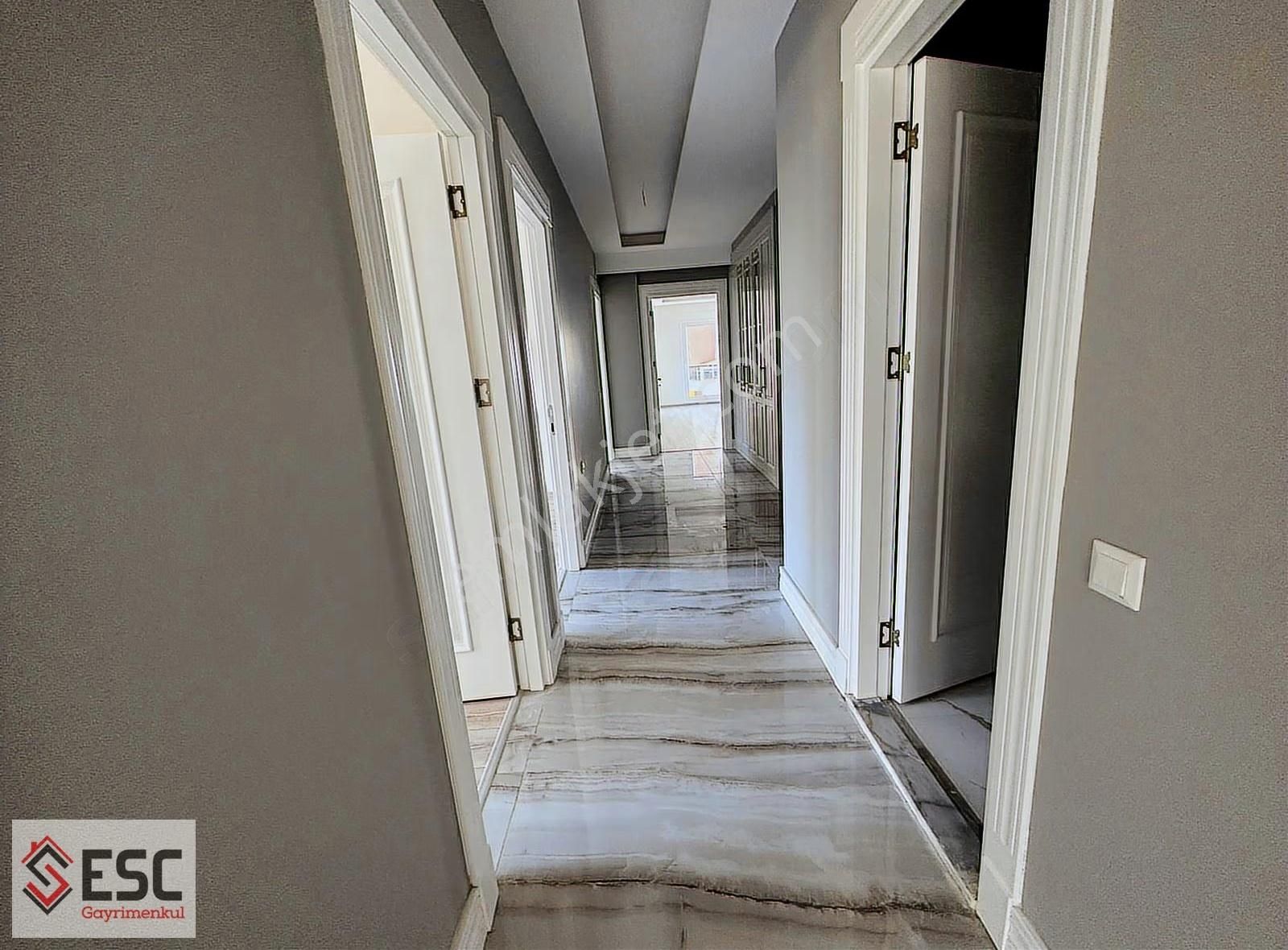 Esc'den Akdeniz Mh,de Geniş M2 Li Fırsat 4+1 Daire Esc2434f - Görsel 24