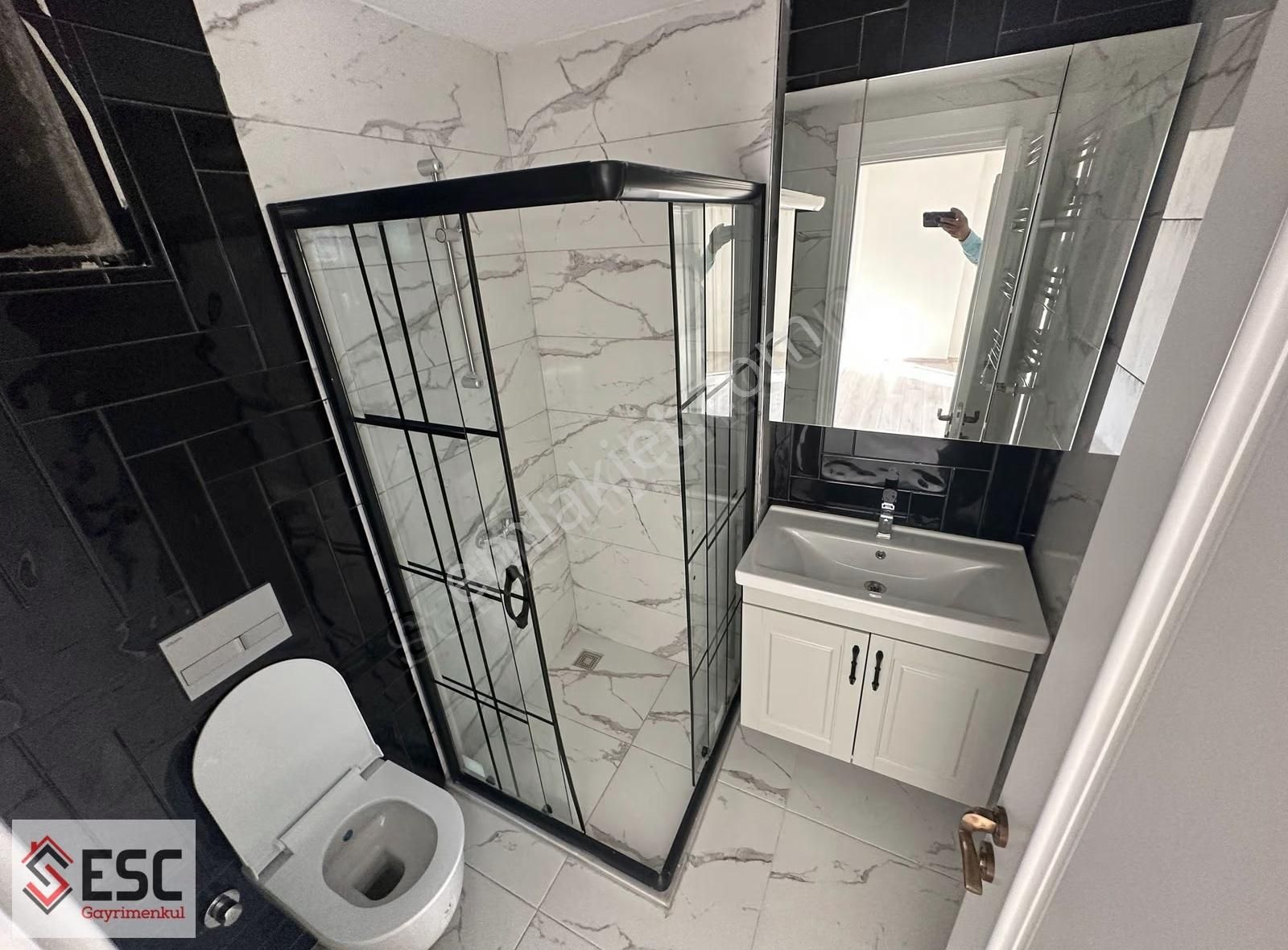 Esc'den Akdeniz Mh,de Geniş M2 Li Fırsat 4+1 Daire Esc2434f - Görsel 27