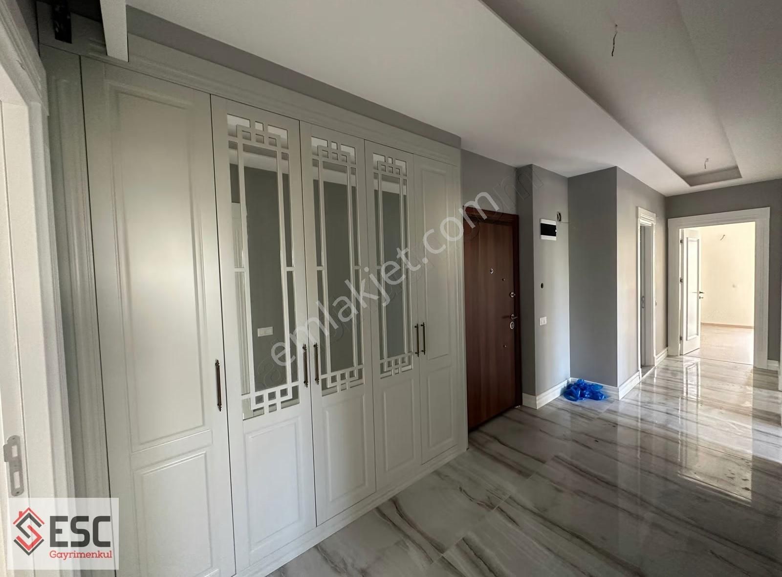 Esc'den Akdeniz Mh,de Geniş M2 Li Fırsat 4+1 Daire Esc2434f - Görsel 9