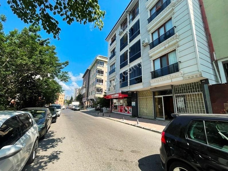 Mertcan Dan Kartal Metroya Yürüme 70m2 Fırsat Dükkan