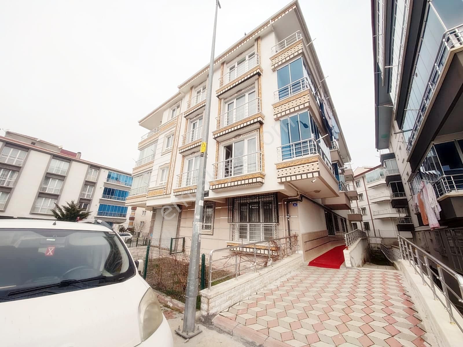 Acill_fiyat_düştü_1.kat_yeni_bina_iskanlı_full_yapılı_3+1 - Görsel 11