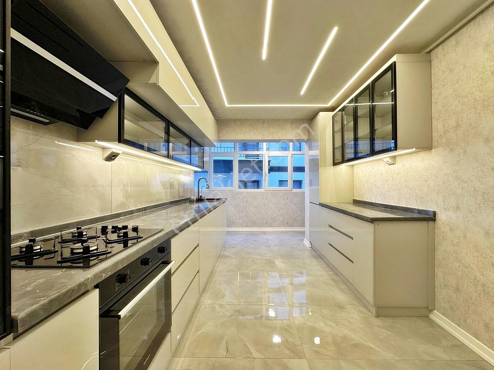 Etlik'te_mega_lüx_yapılı_giyinme_odalı_asansörlü_iskanlı_ara_kat