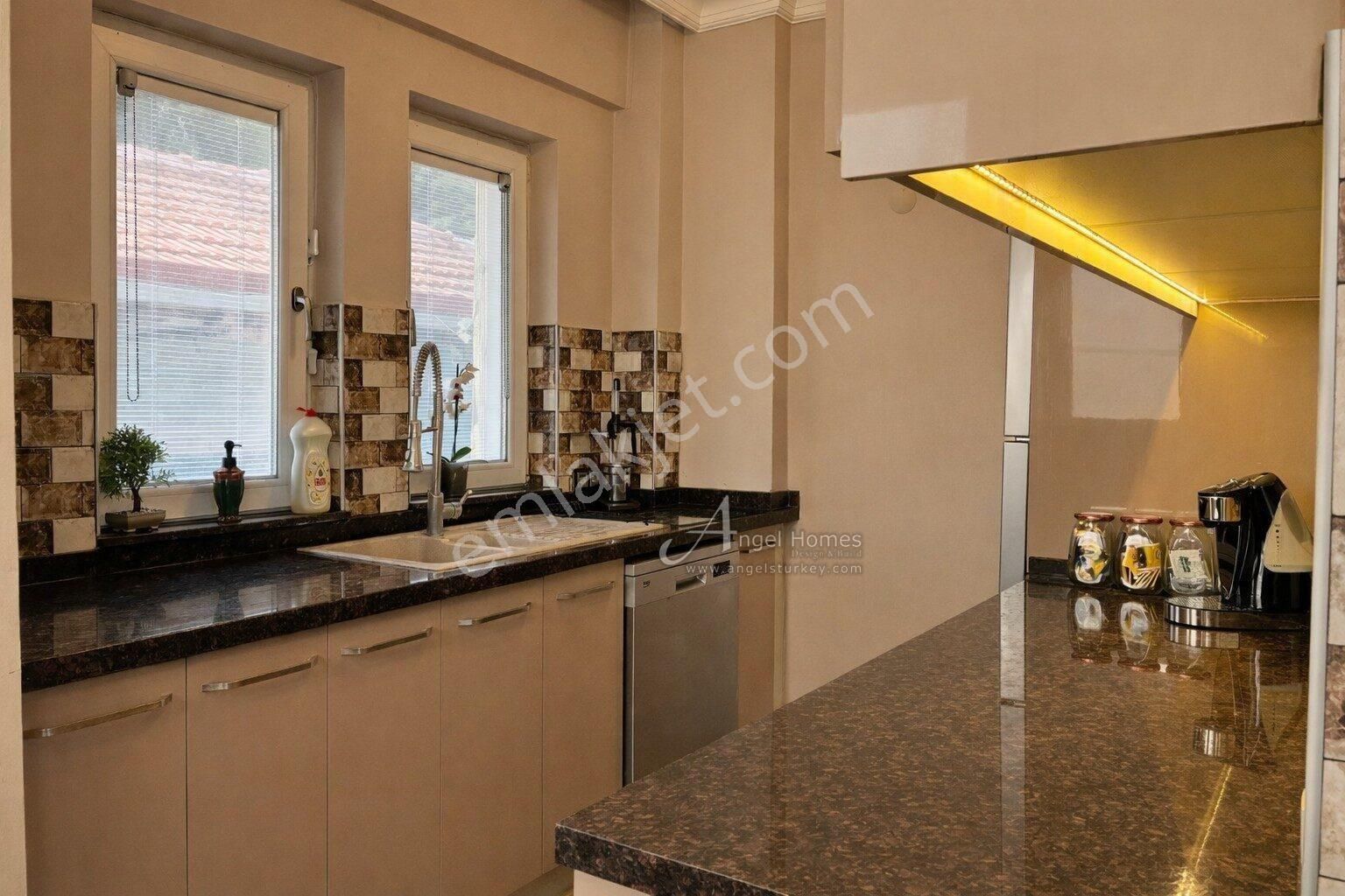 Seydikemer Kadıköy'de Satılık 3+1 Villa - Görsel 3