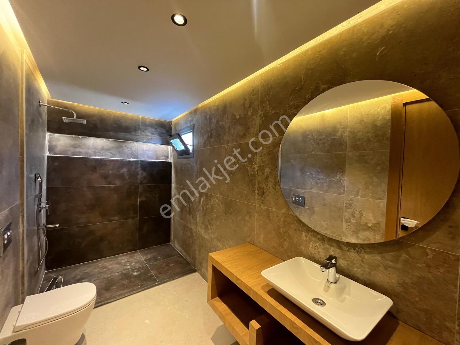 Bodrum Bağlada Kiralık Deniz Manzaralı 6+2 Müstakil Villa - Görsel 3