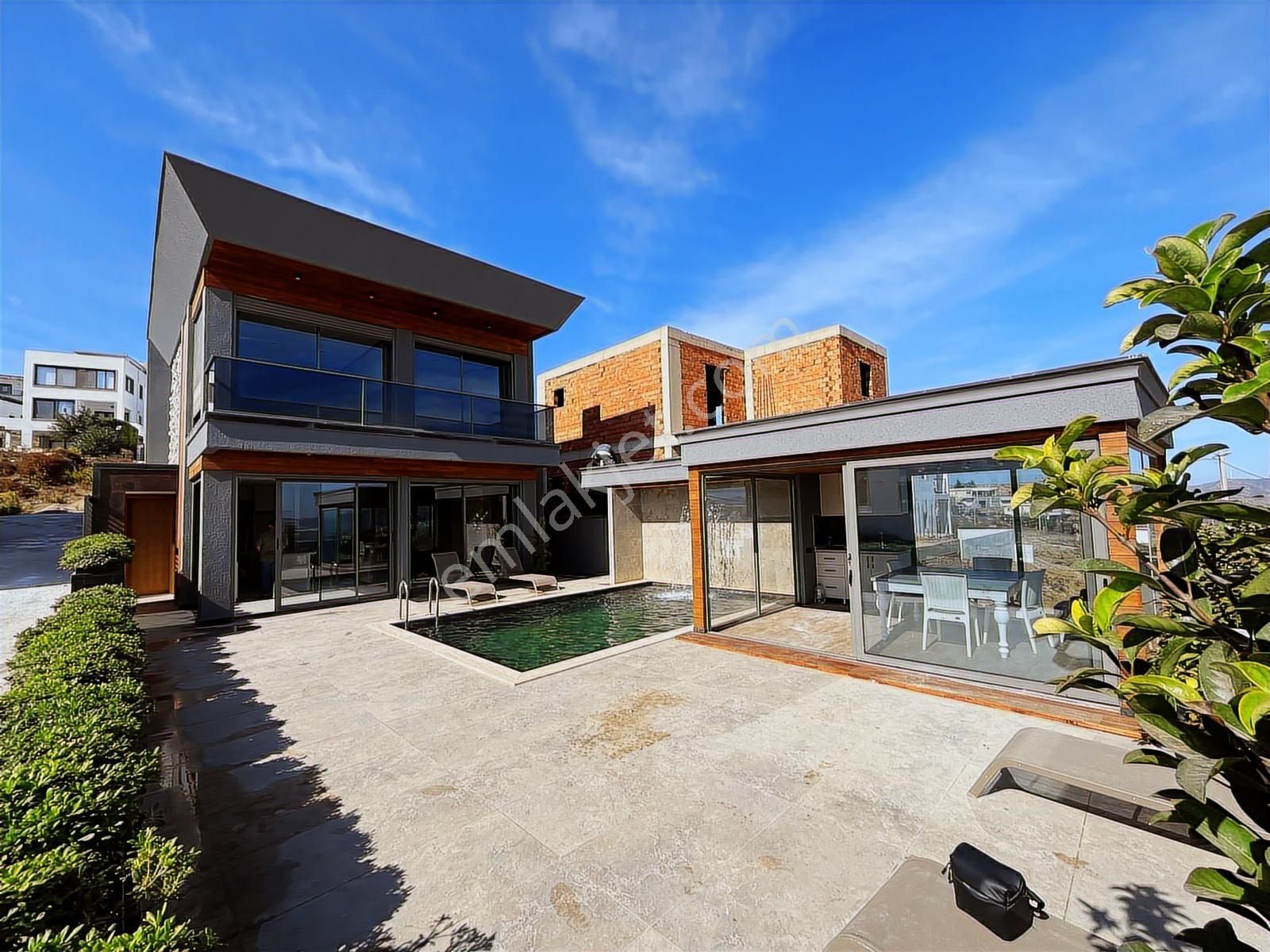 Bodrum Bağlada Kiralık Deniz Manzaralı 6+2 Müstakil Villa - Görsel 9