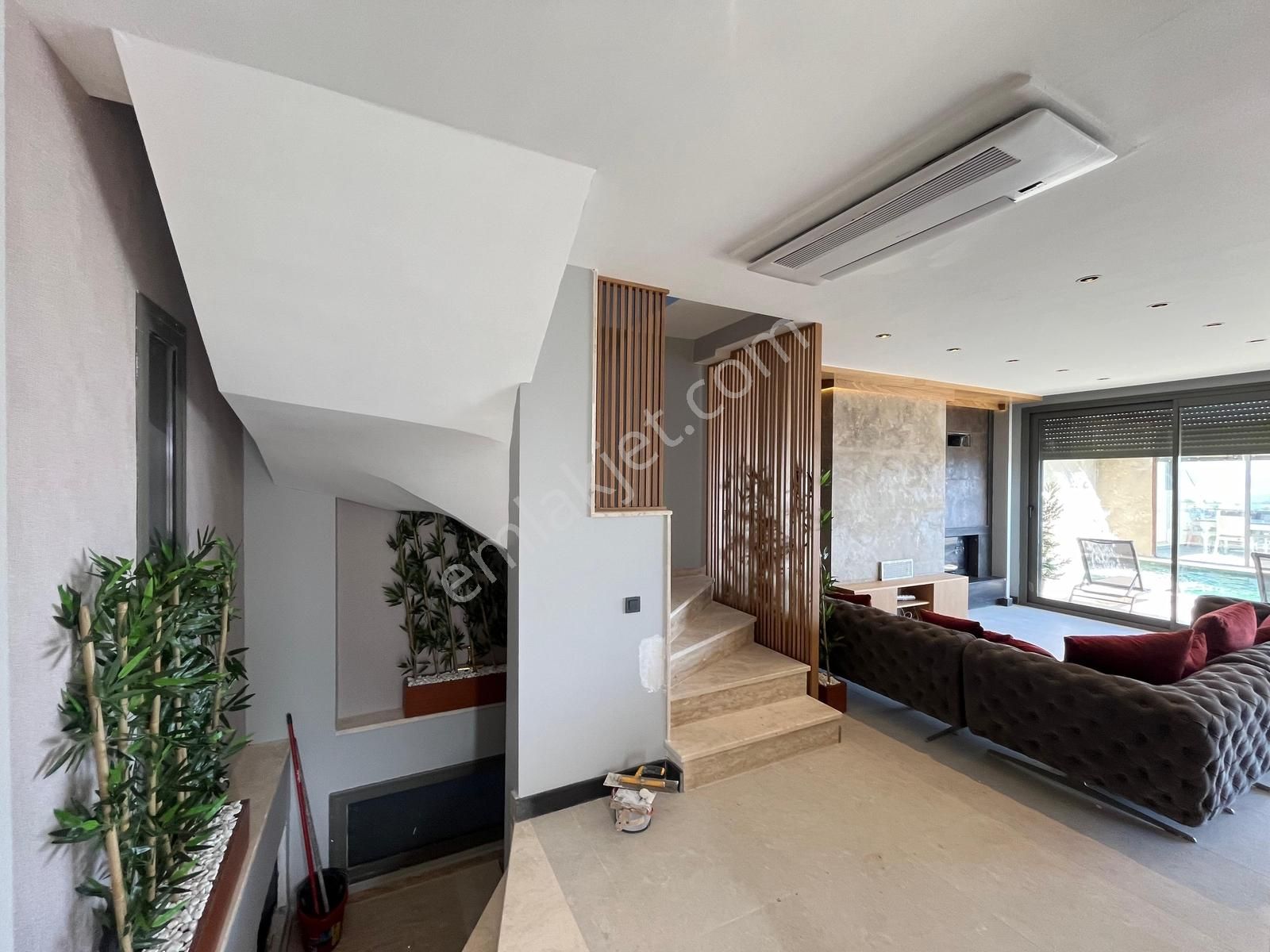 Bodrum Bağlada Kiralık Deniz Manzaralı 6+2 Müstakil Villa - Görsel 11