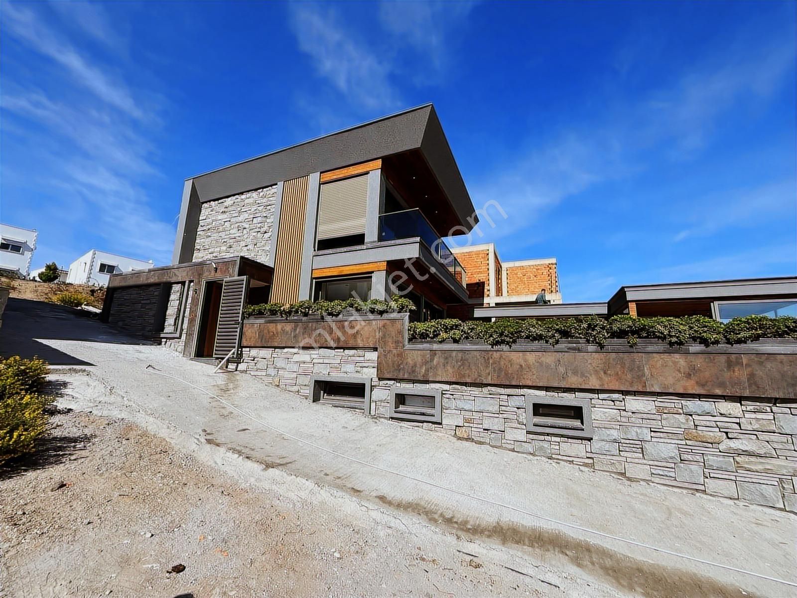 Bodrum Bağlada Kiralık Deniz Manzaralı 6+2 Müstakil Villa - Görsel 14