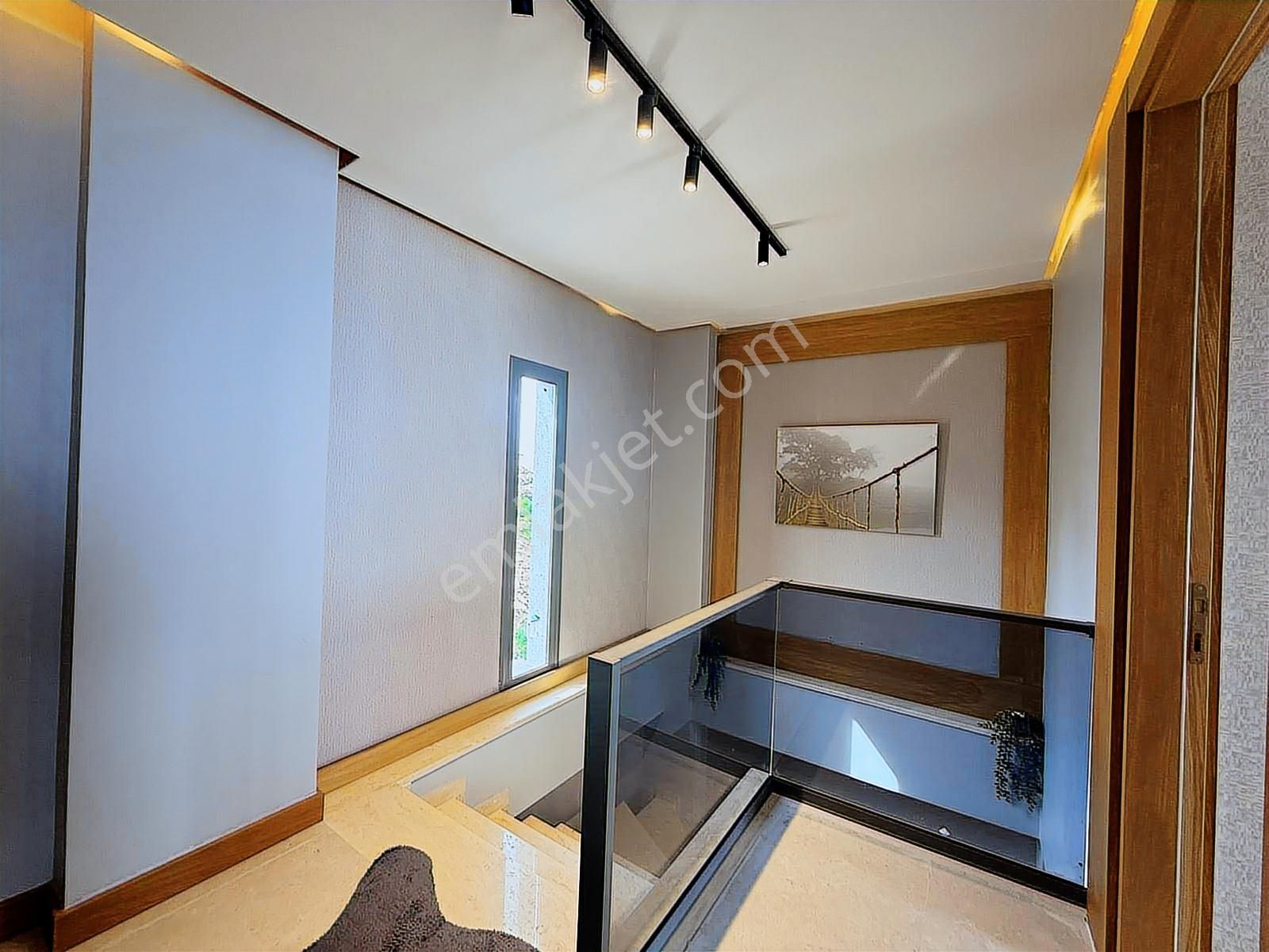 Bodrum Bağlada Kiralık Deniz Manzaralı 6+2 Müstakil Villa - Görsel 13