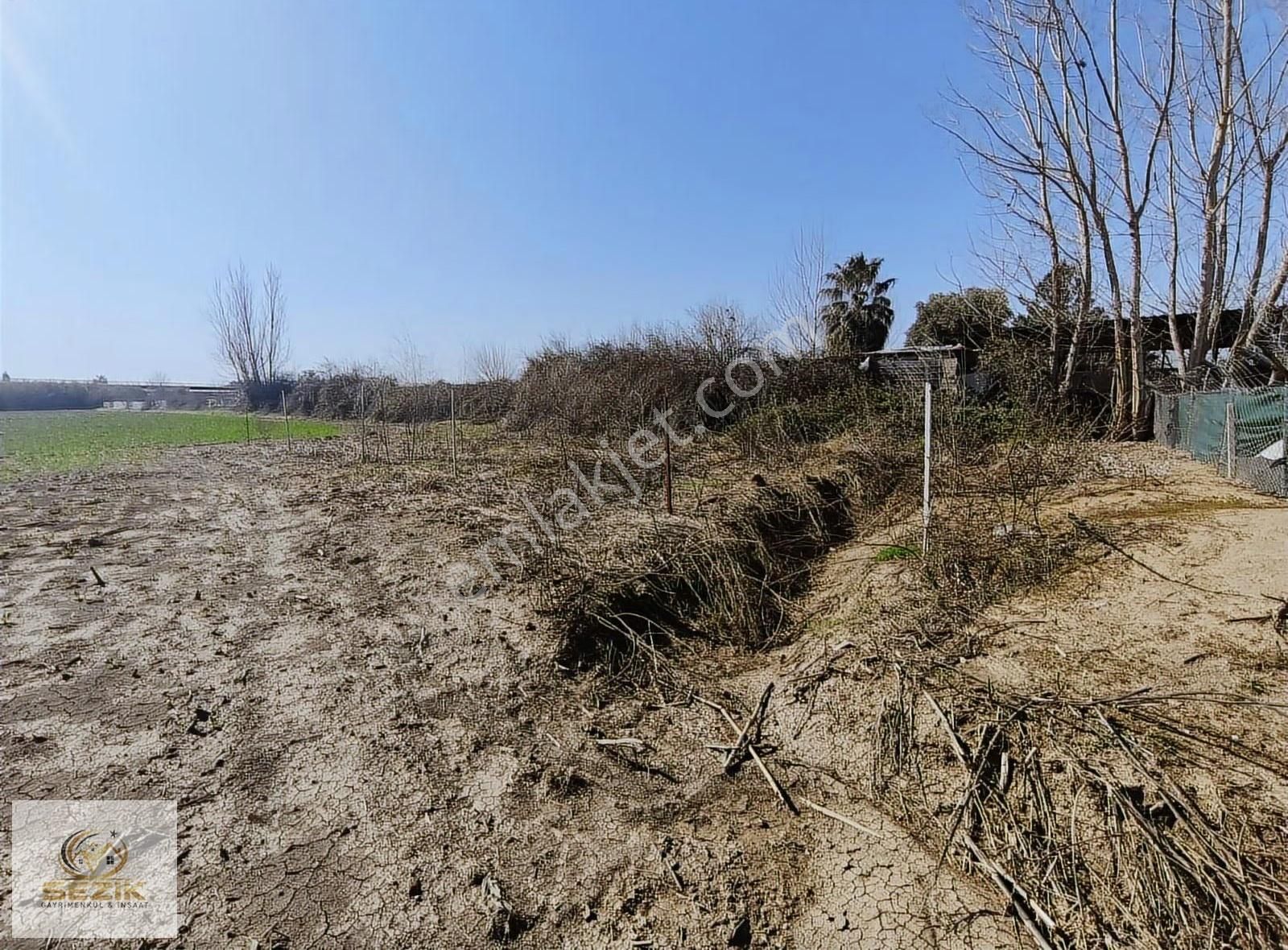 Seyhan Gölbaşında 230 Metre Yola 2.parsel Arsa