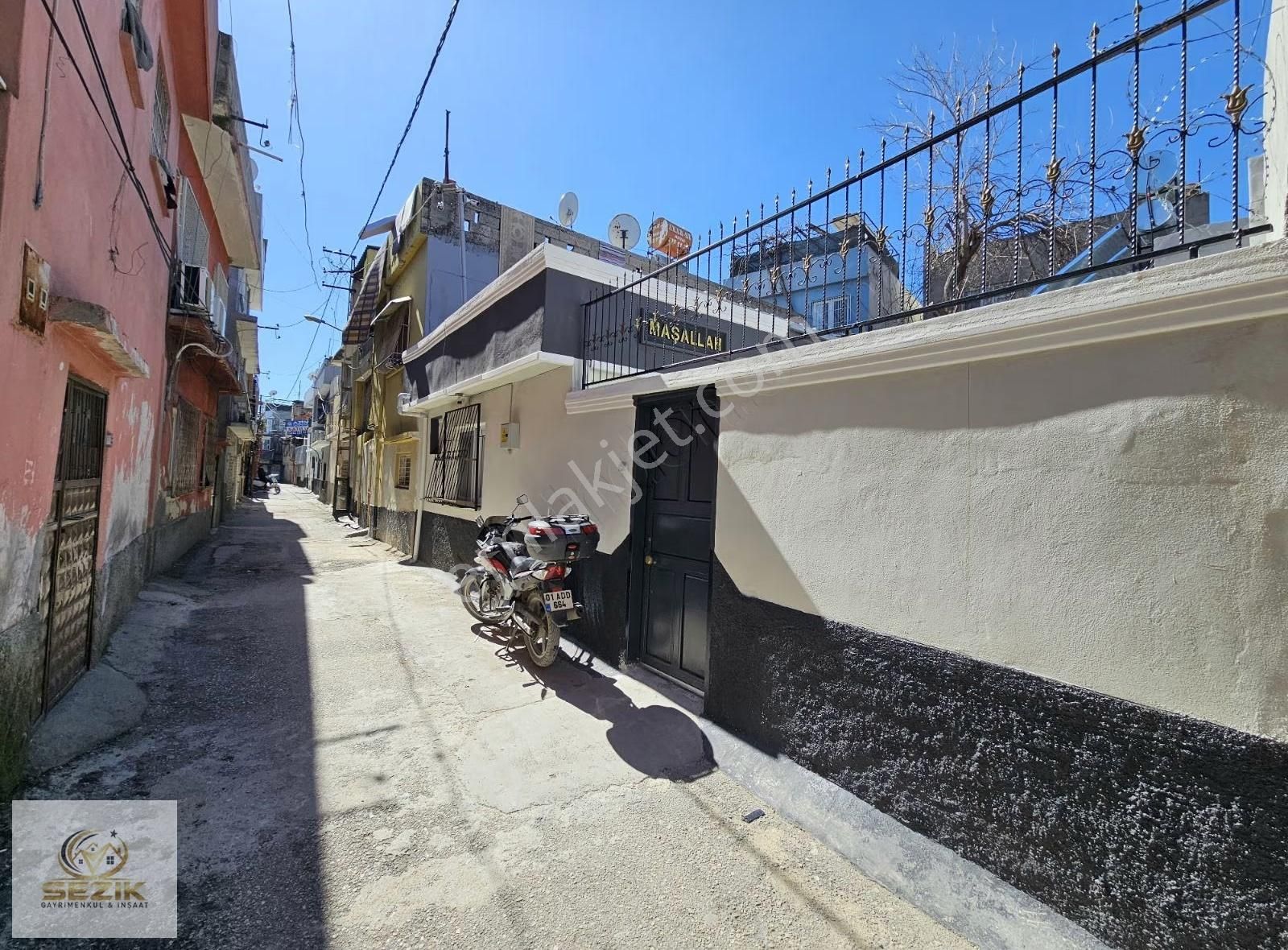 Şehitduran Mh Barkal Dolmuş Durağı Yan Arası 105 Mt 1.5 Katlı